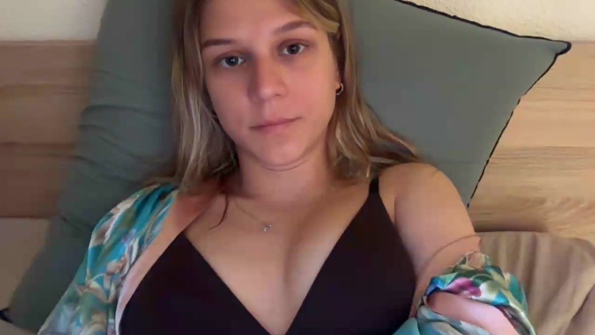 Gallery image thumbnail from Hot_kitty19's myfreecams stream on, 08/26/2026, 18:47 image 20 of 20