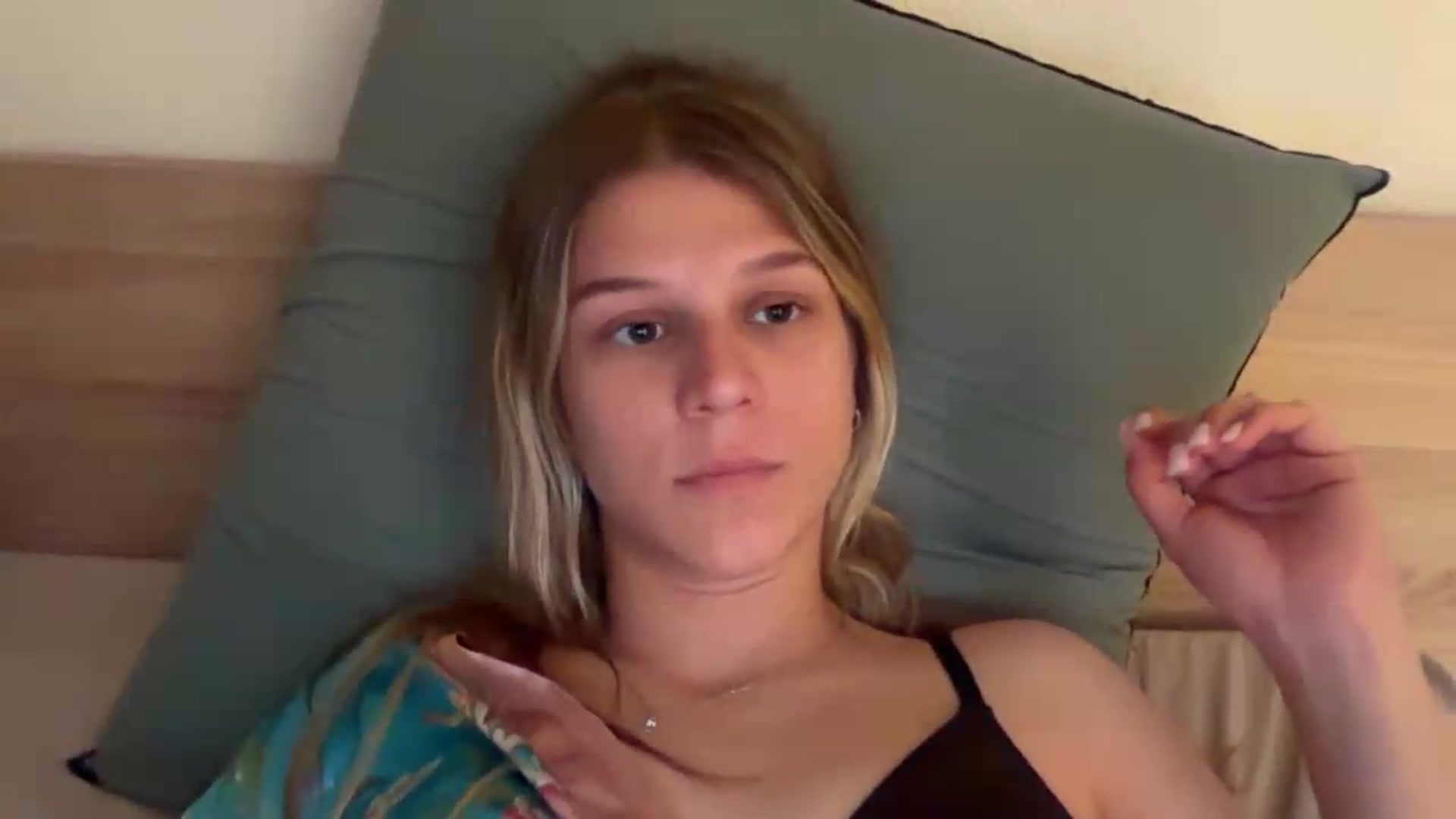 Gallery image thumbnail from Hot_kitty19's myfreecams stream on, 08/26/2026, 18:59 image 6 of 20