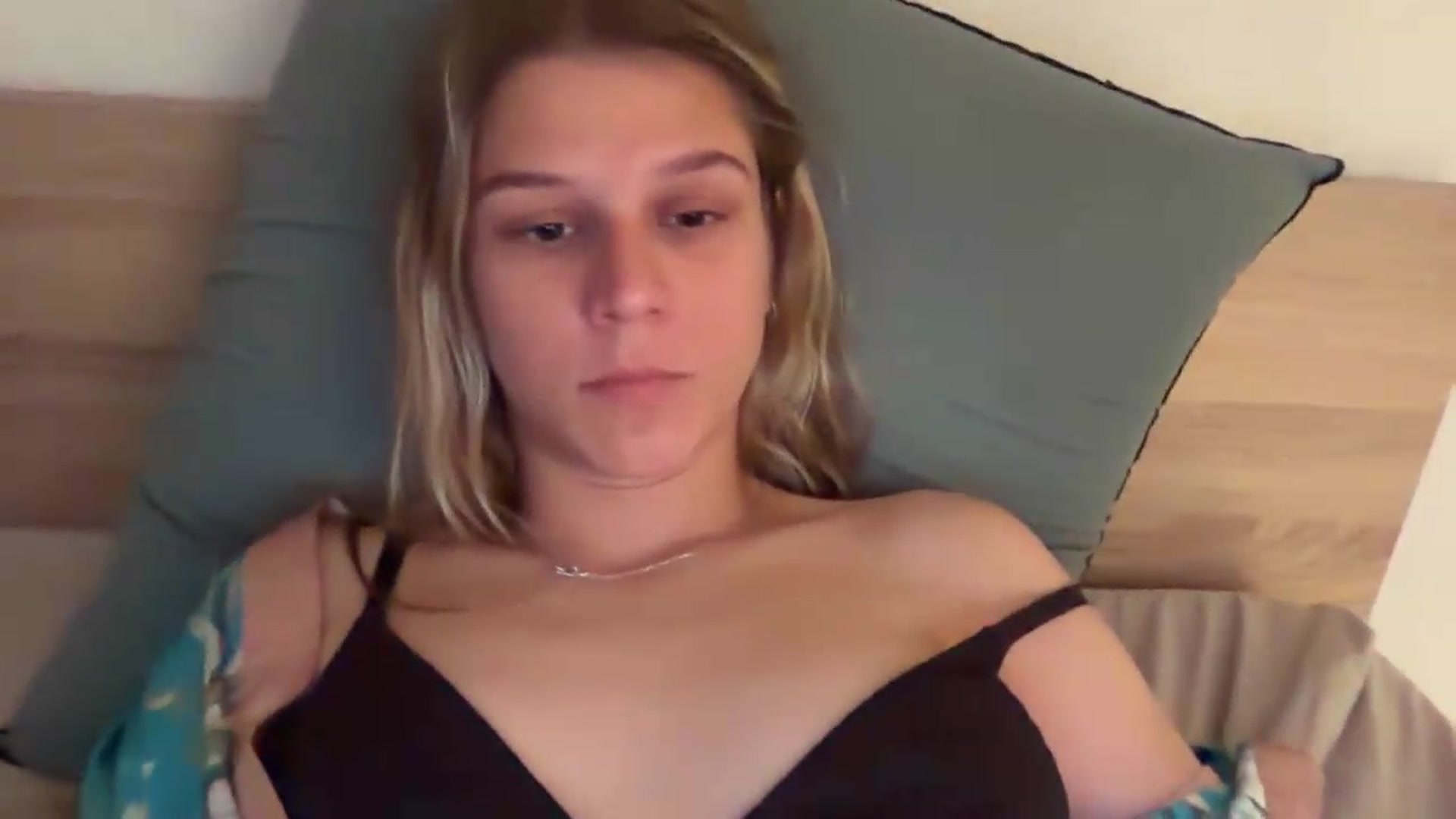 Gallery image thumbnail from Hot_kitty19's myfreecams stream on, 08/26/2026, 18:59 image 20 of 20