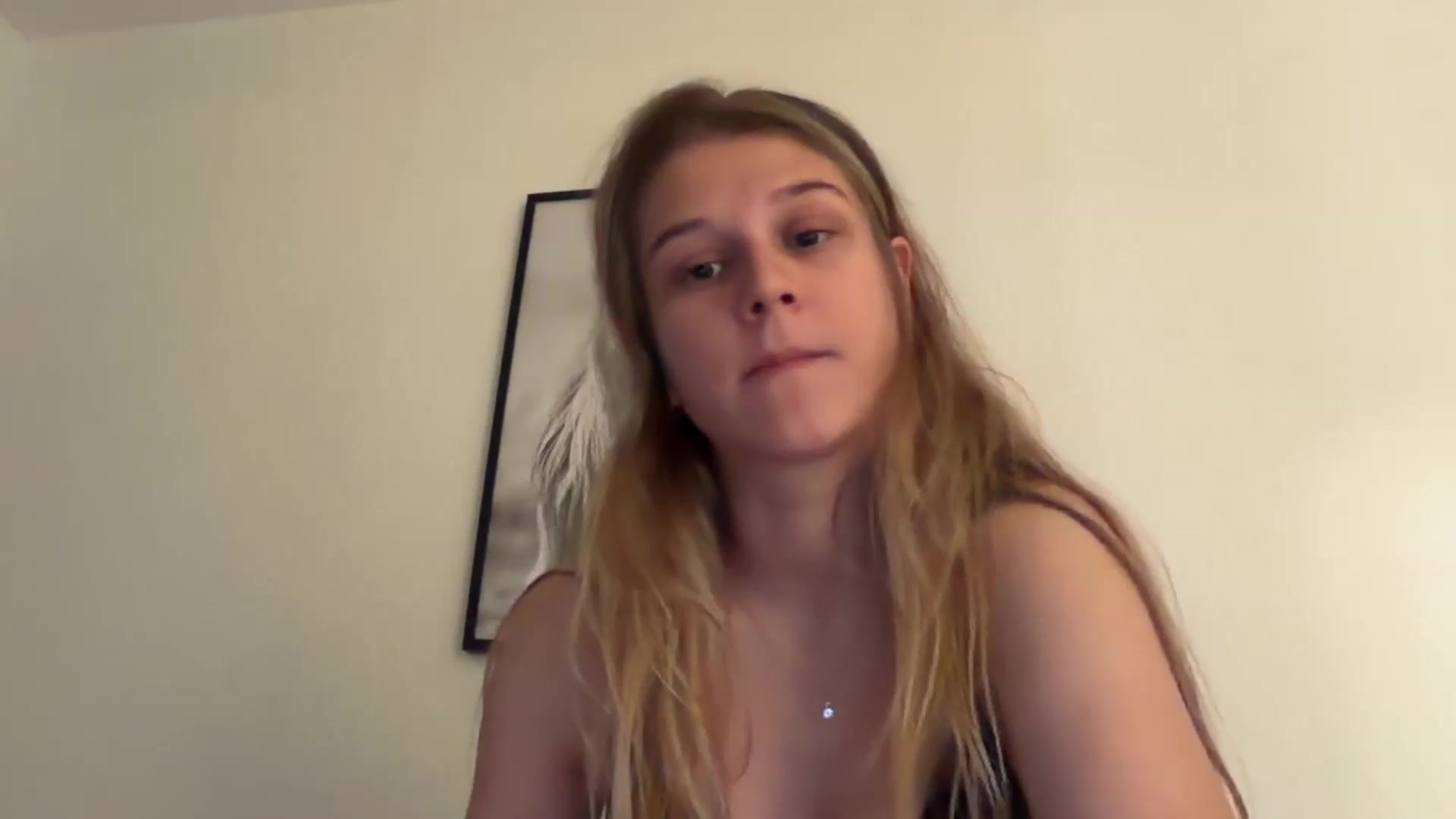 Gallery image thumbnail from Hot_kitty19's myfreecams stream on, 08/30/2026, 18:39 image 9 of 20