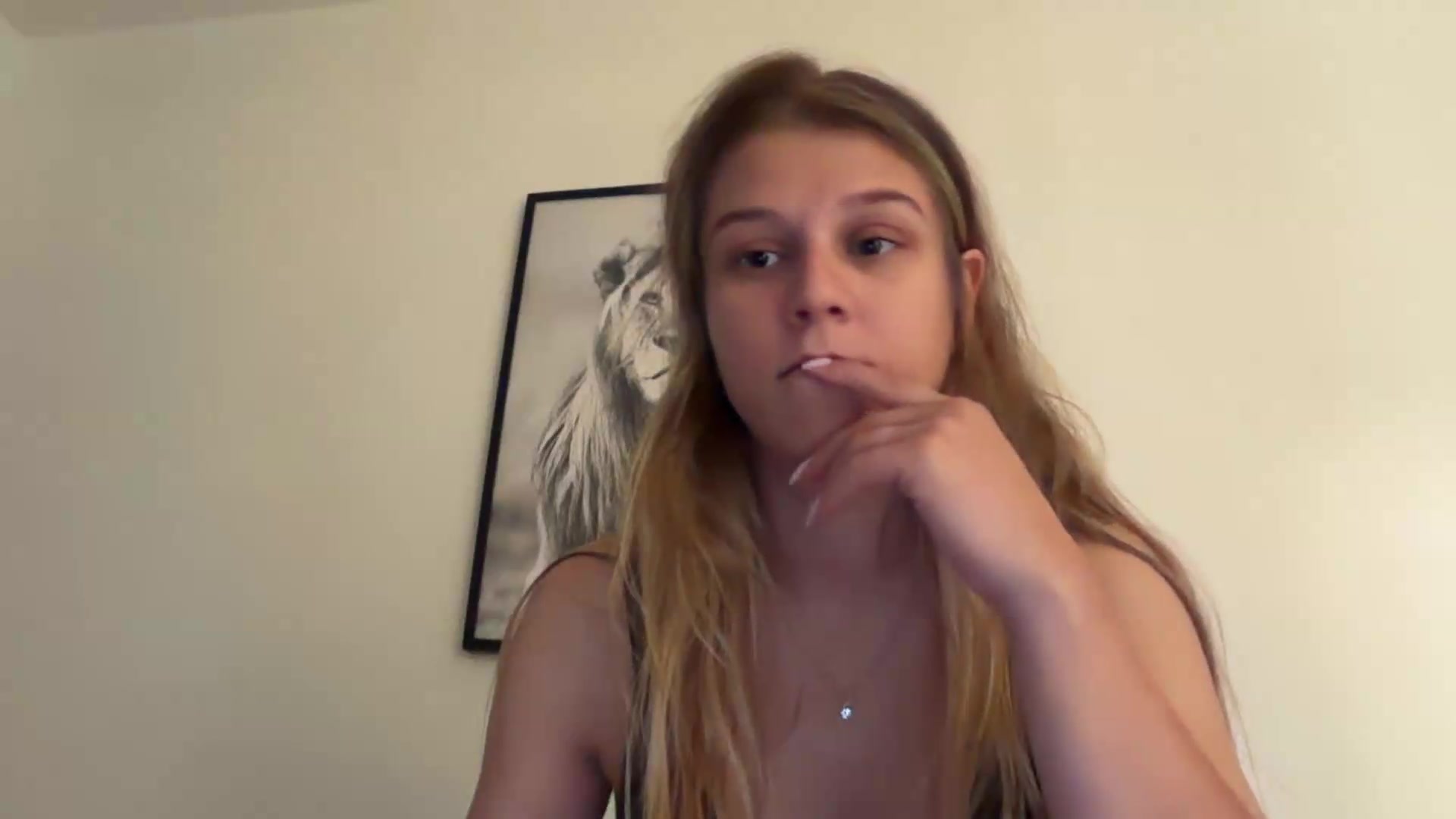 Gallery image thumbnail from Hot_kitty19's myfreecams stream on, 08/30/2026, 18:39 image 8 of 20