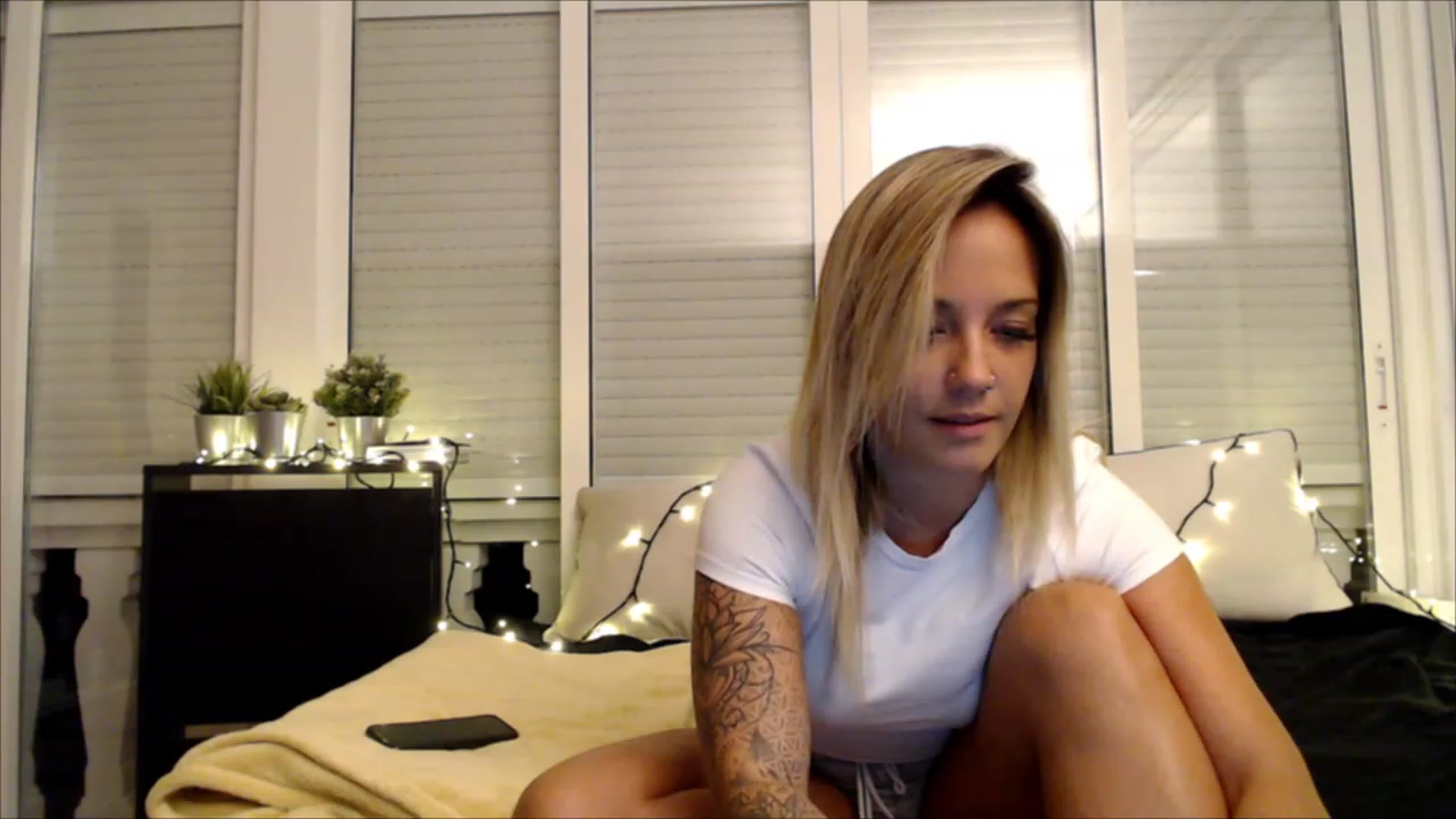 Gallery image thumbnail from Hotangelalli's myfreecams stream on, 11/21/2022, 20:34 image 7 of 20