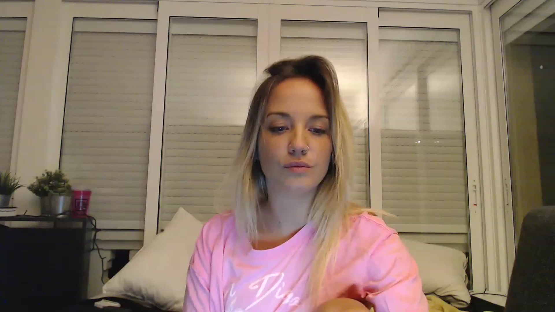 Gallery image thumbnail from Hotangelalli's myfreecams stream on, 11/26/2022, 23:51 image 16 of 20