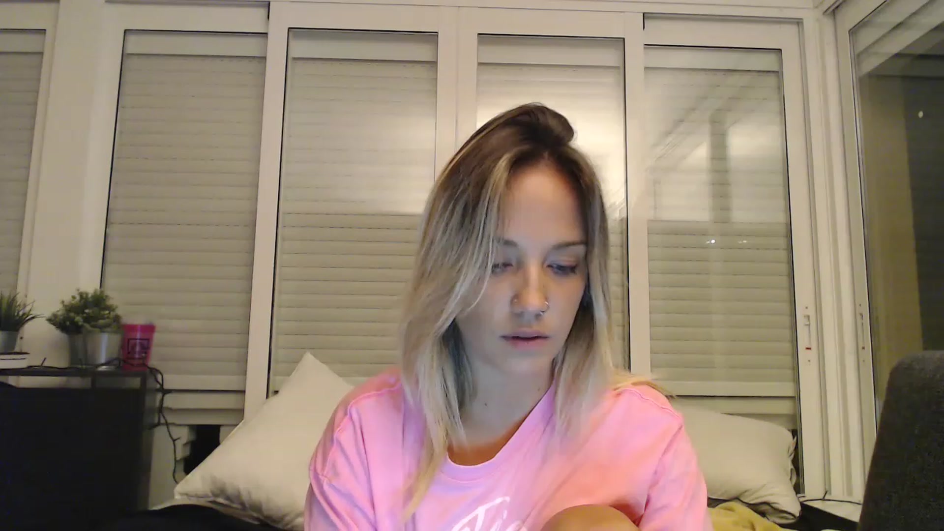 Gallery image thumbnail from Hotangelalli's myfreecams stream on, 11/26/2022, 23:51 image 19 of 20