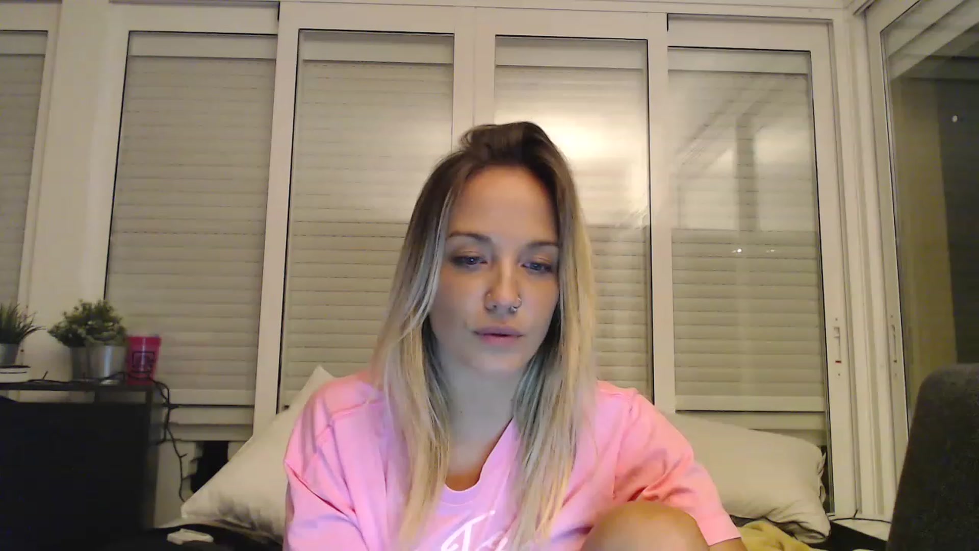 Gallery image thumbnail from Hotangelalli's myfreecams stream on, 11/26/2022, 23:51 image 14 of 20