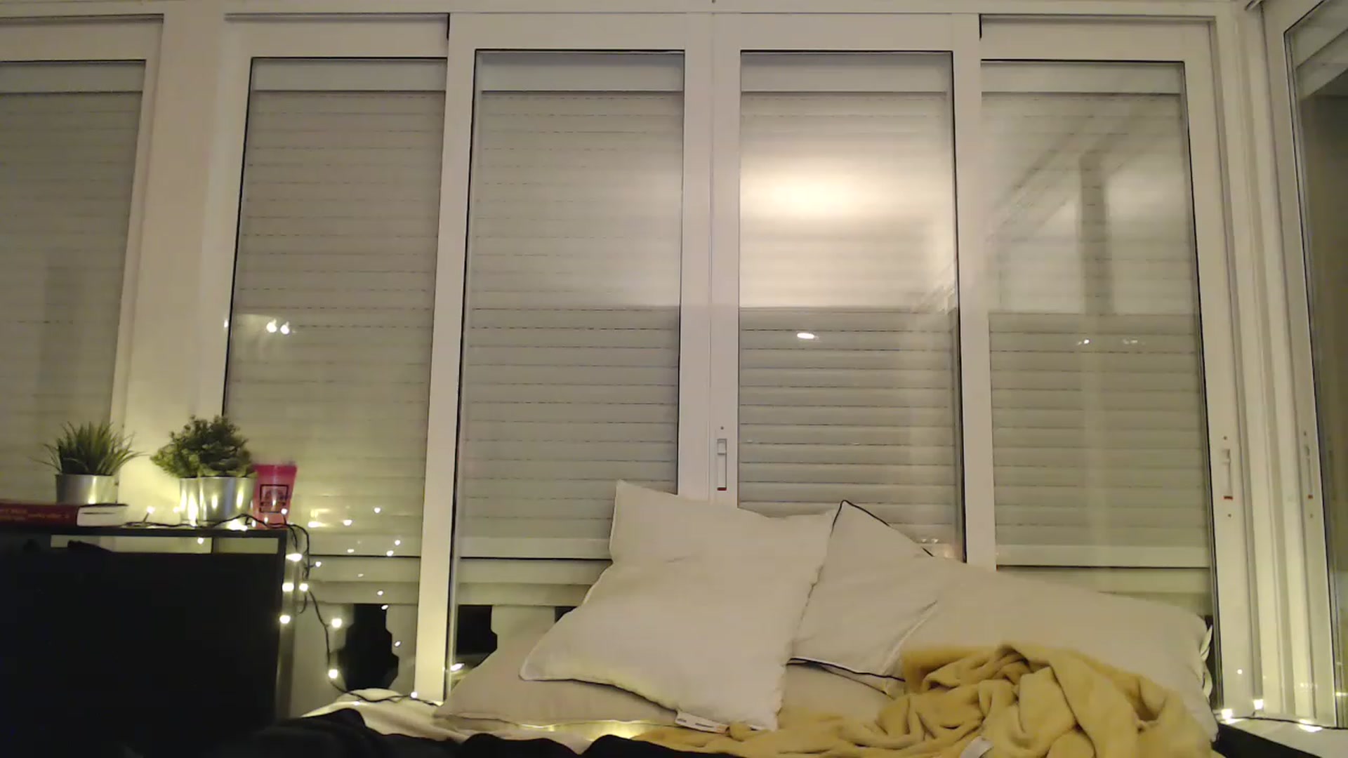 Gallery image thumbnail from Hotangelalli's myfreecams stream on, 11/27/2022, 01:34 image 13 of 20