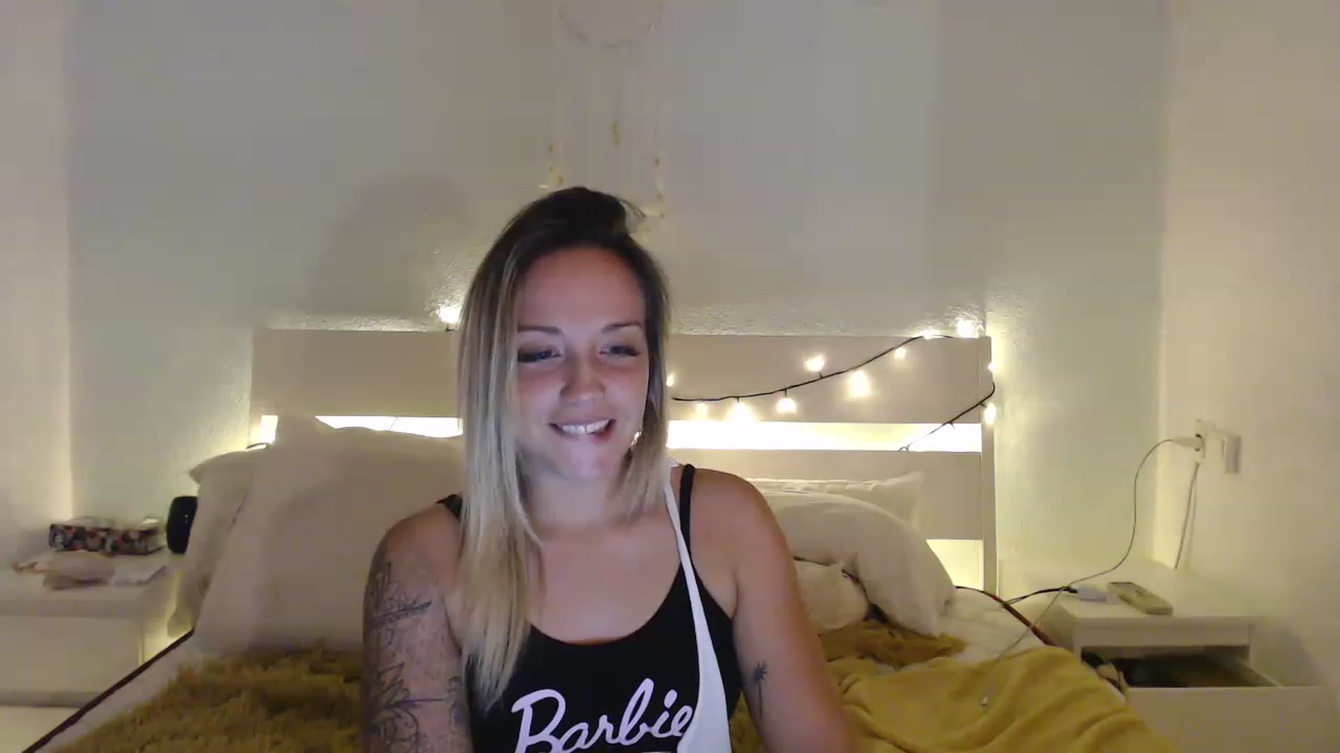 Gallery image thumbnail from Hotangelalli's myfreecams stream on, 12/11/2022, 23:08 image 13 of 20