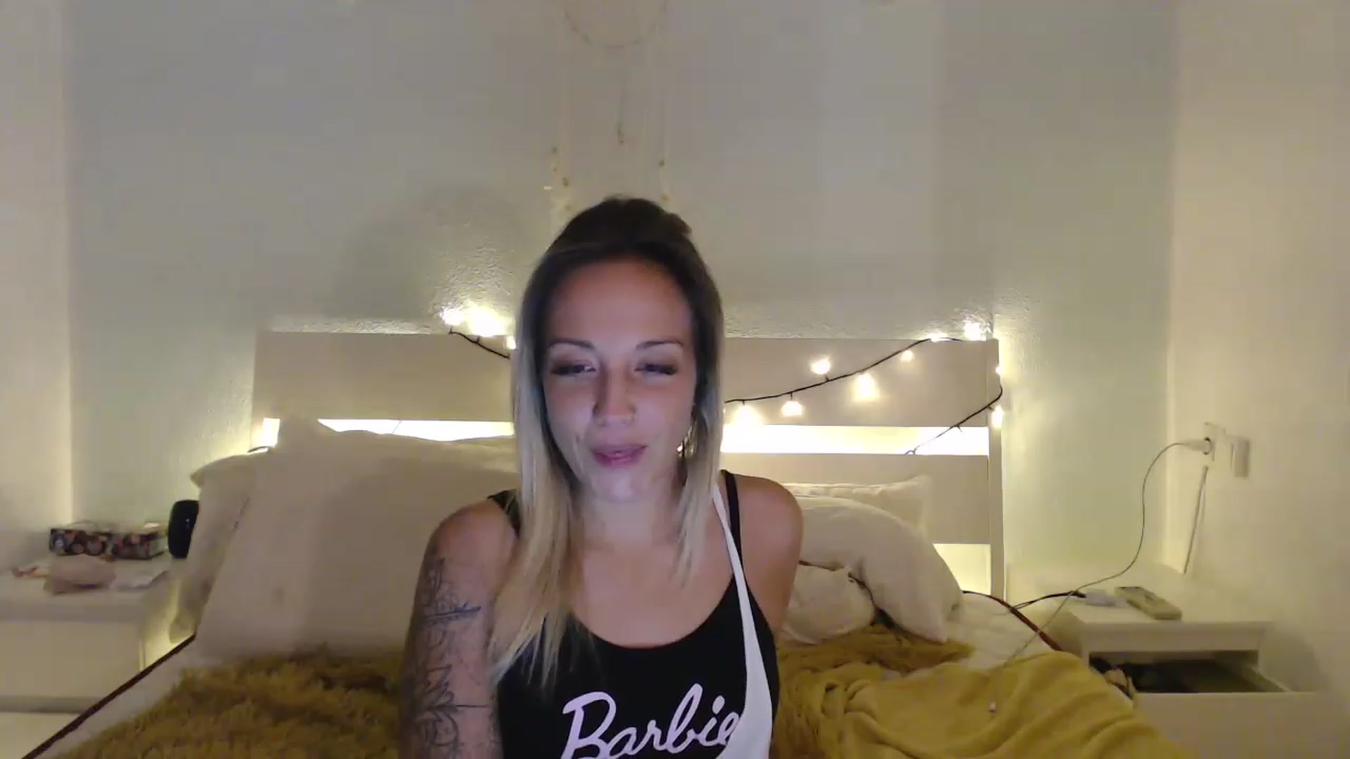 Gallery image thumbnail from Hotangelalli's myfreecams stream on, 12/11/2022, 23:08 image 15 of 20