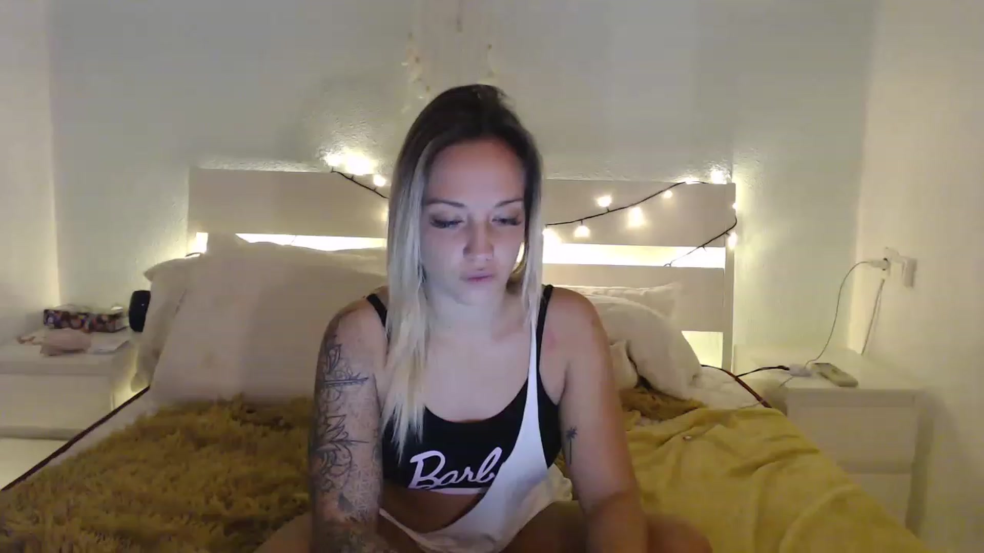 Gallery image thumbnail from Hotangelalli's myfreecams stream on, 12/11/2022, 23:08 image 1 of 20