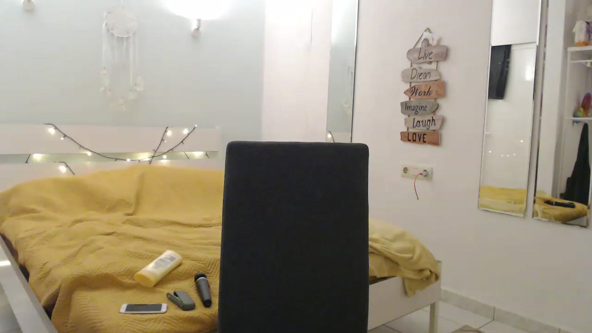 Gallery image thumbnail from Hotangelalli's myfreecams stream on, 07/23/2023, 23:42 image 12 of 20