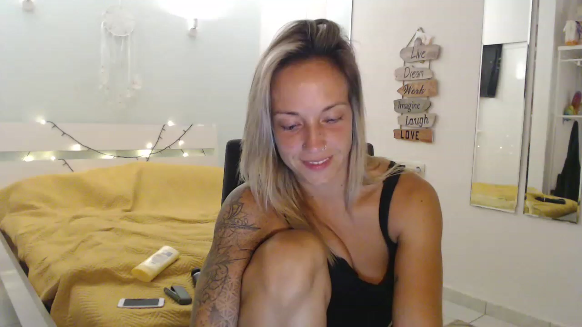 Gallery image thumbnail from Hotangelalli's myfreecams stream on, 07/23/2023, 23:42 image 2 of 20