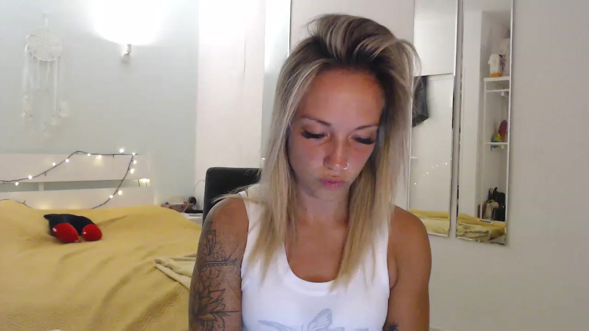 Gallery image thumbnail from Hotangelalli's myfreecams stream on, 07/27/2023, 23:23 image 3 of 20