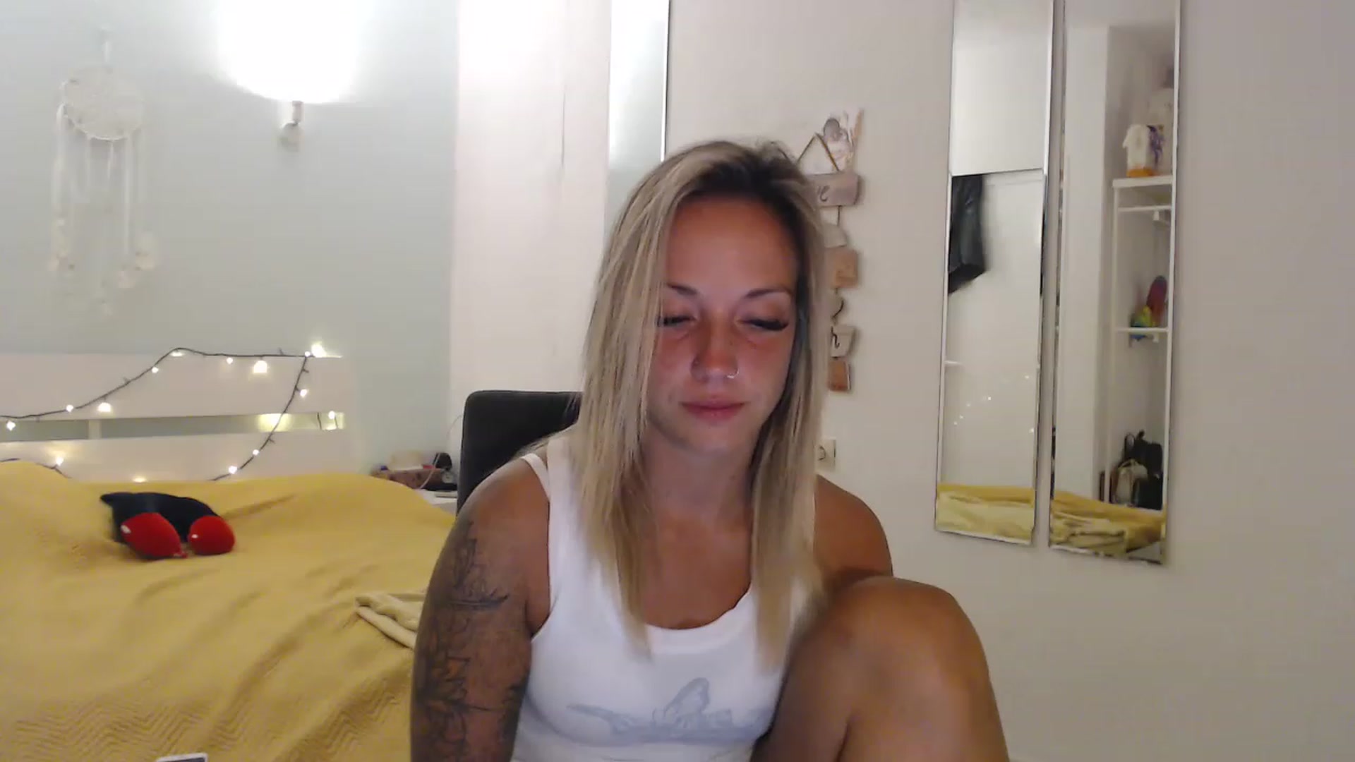 Gallery image thumbnail from Hotangelalli's myfreecams stream on, 07/27/2023, 23:23 image 20 of 20