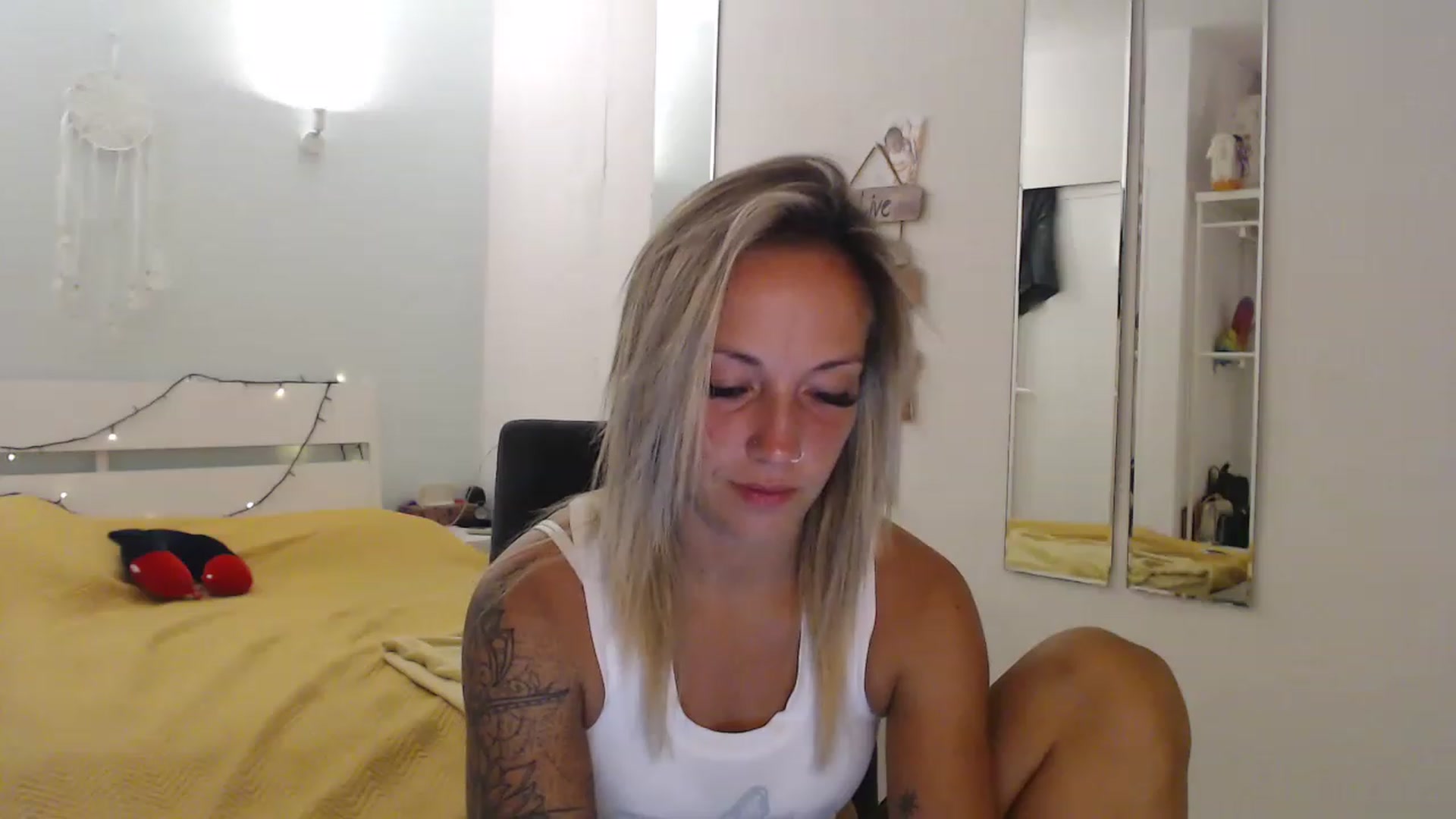 Gallery image thumbnail from Hotangelalli's myfreecams stream on, 07/27/2023, 23:23 image 14 of 20