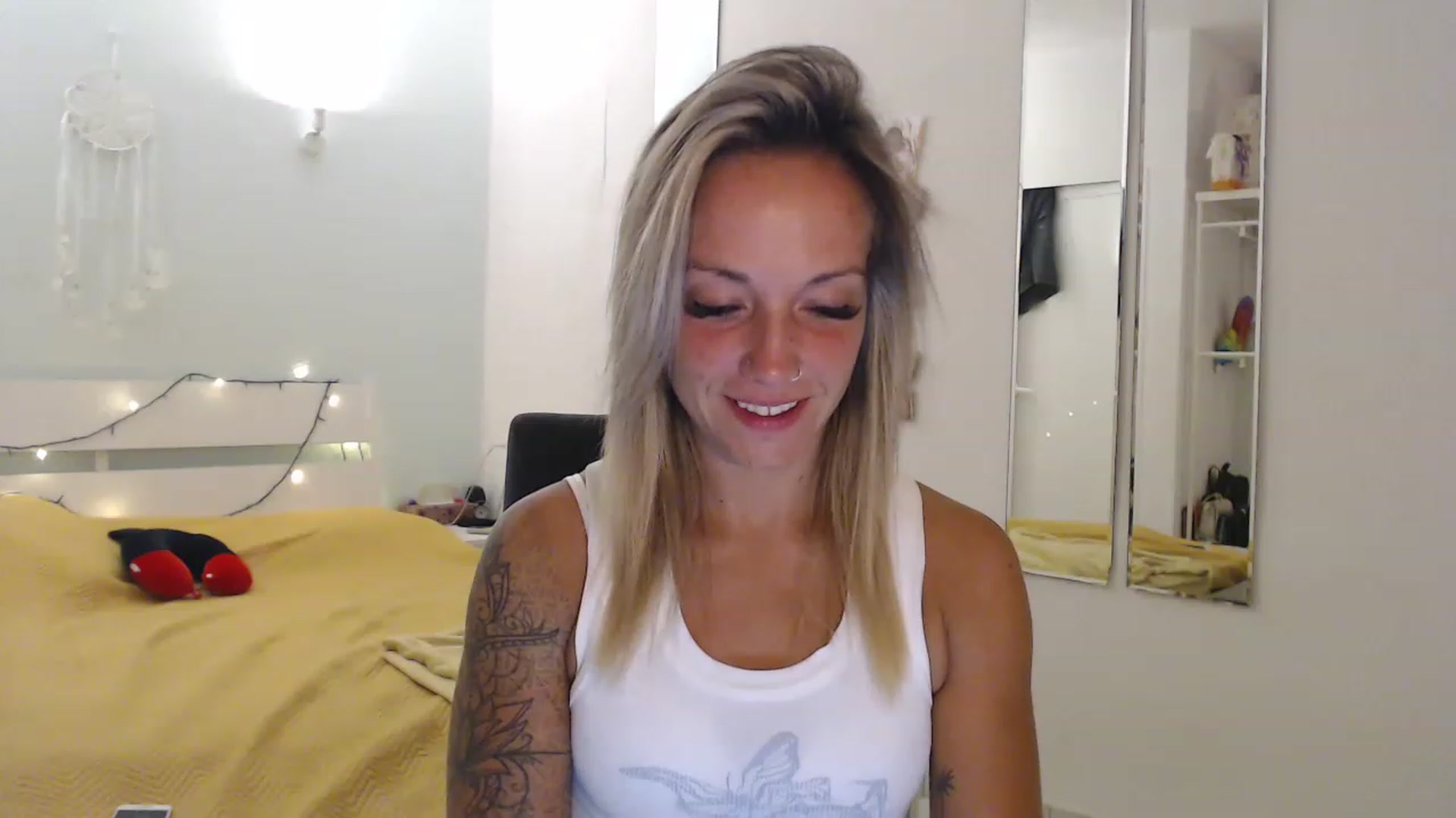 Gallery image thumbnail from Hotangelalli's myfreecams stream on, 07/27/2023, 23:23 image 5 of 20