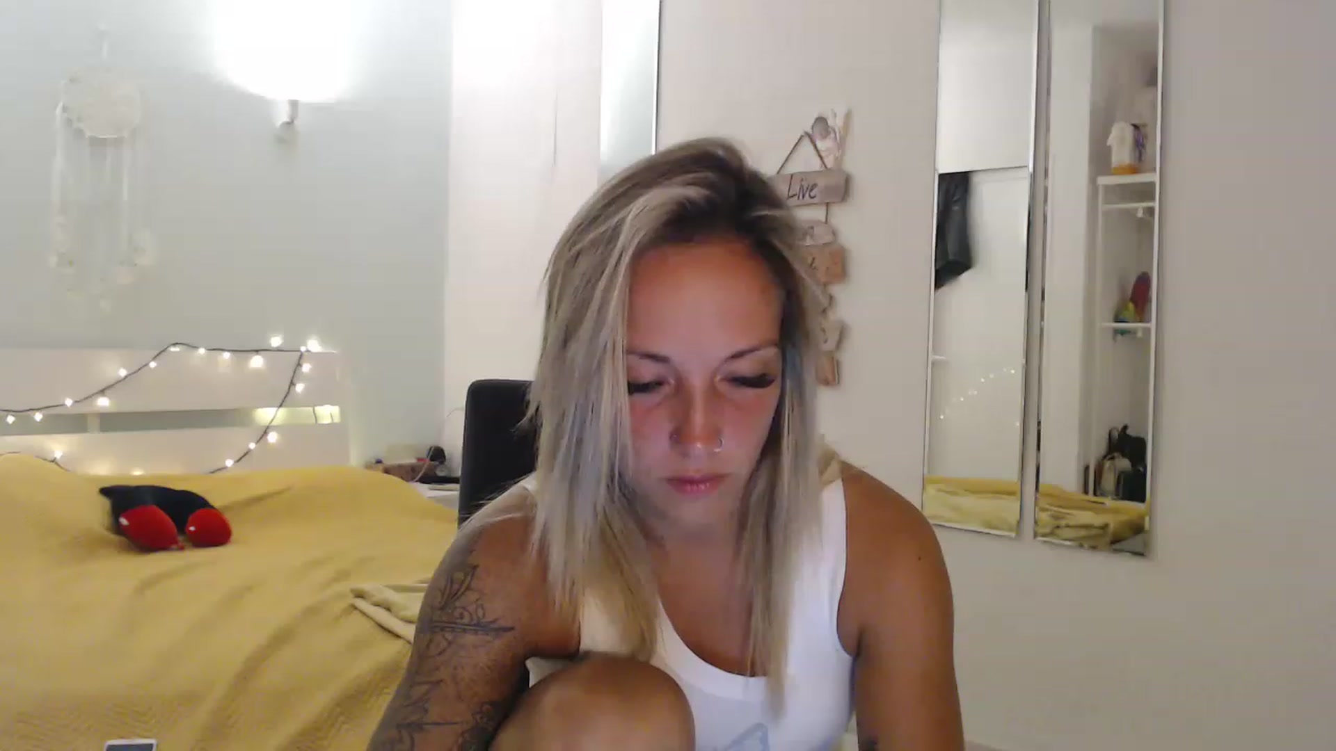 Gallery image thumbnail from Hotangelalli's myfreecams stream on, 07/27/2023, 23:23 image 11 of 20