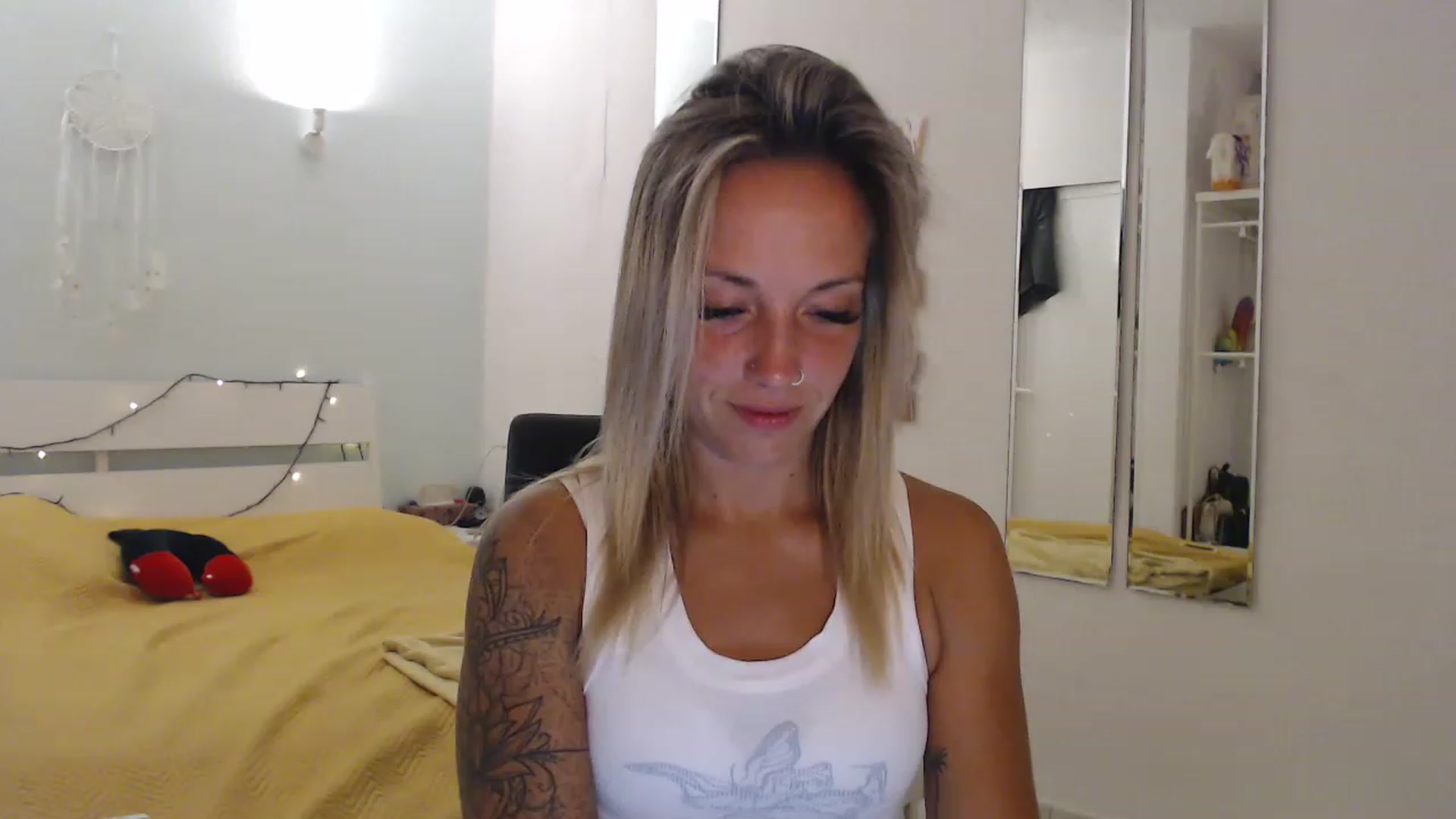 Gallery image thumbnail from Hotangelalli's myfreecams stream on, 07/27/2023, 23:23 image 1 of 20