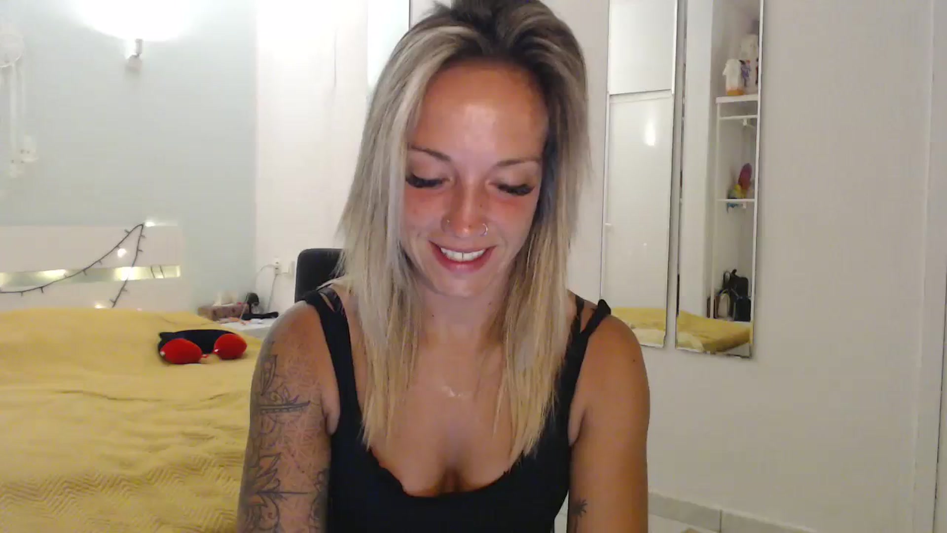 Gallery image thumbnail from Hotangelalli's myfreecams stream on, 07/31/2023, 01:22 image 8 of 20