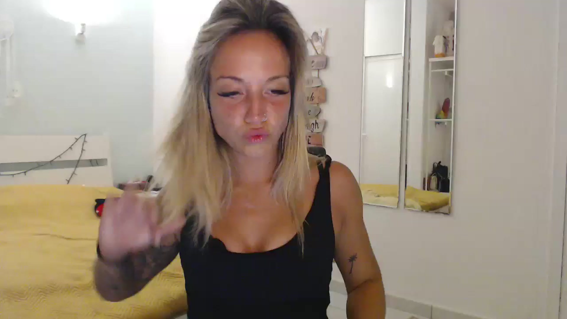 Gallery image thumbnail from Hotangelalli's myfreecams stream on, 07/31/2023, 01:22 image 7 of 20