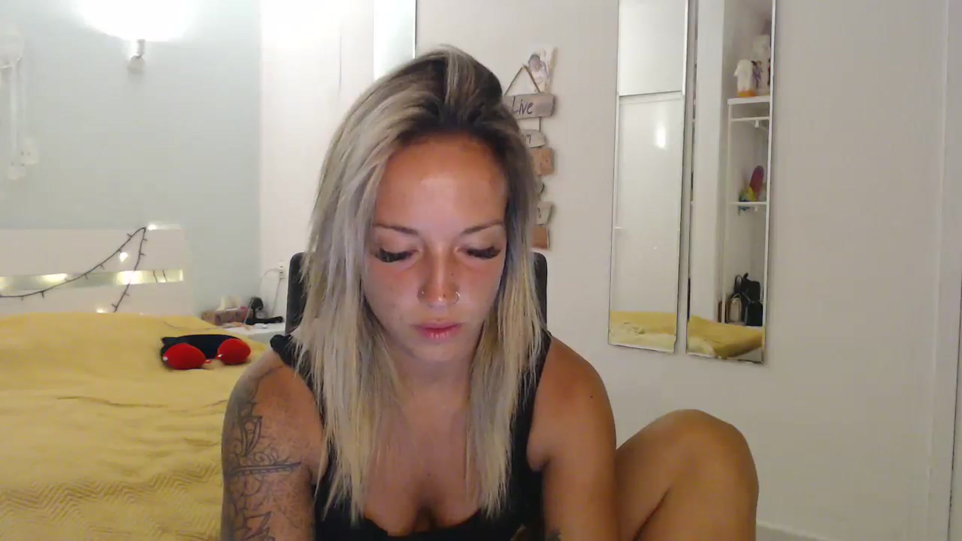 Gallery image thumbnail from Hotangelalli's myfreecams stream on, 07/31/2023, 01:22 image 14 of 20