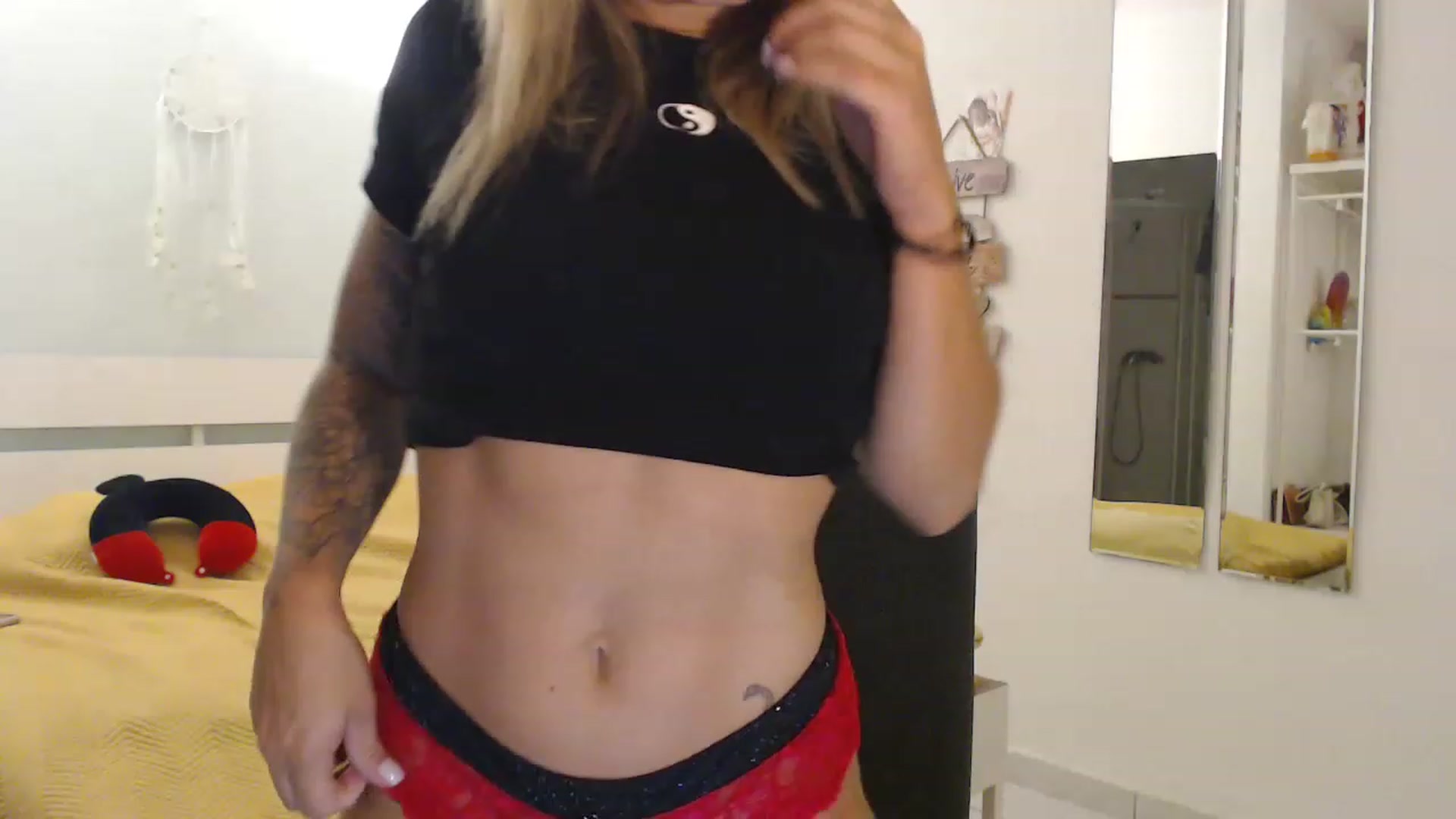 Gallery image thumbnail from Hotangelalli's myfreecams stream on, 08/18/2023, 24:37 image 10 of 20