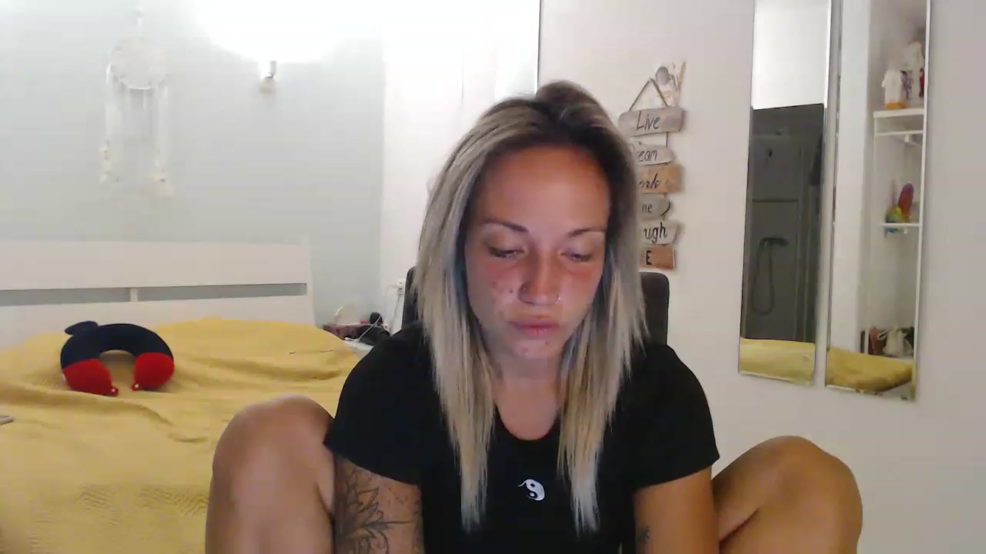 Gallery image thumbnail from Hotangelalli's myfreecams stream on, 08/18/2023, 24:37 image 2 of 20