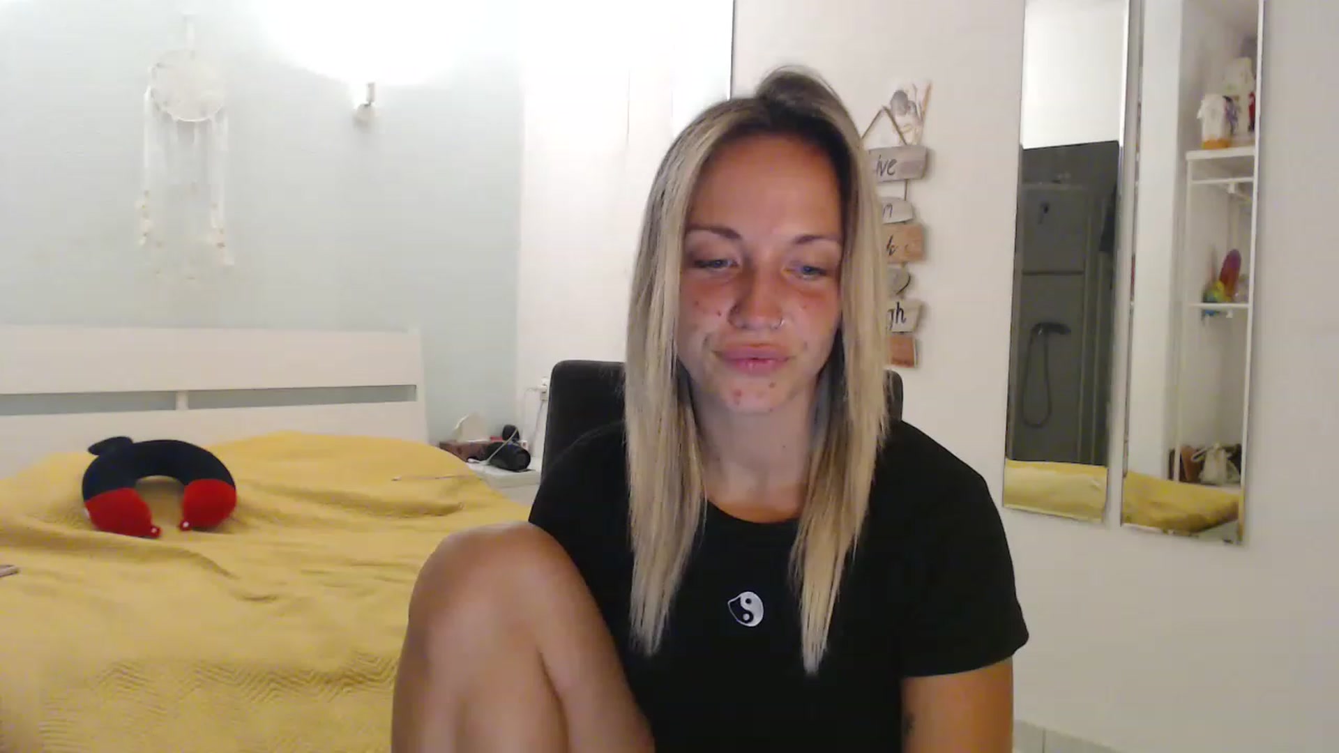 Gallery image thumbnail from Hotangelalli's myfreecams stream on, 08/18/2023, 24:37 image 7 of 20
