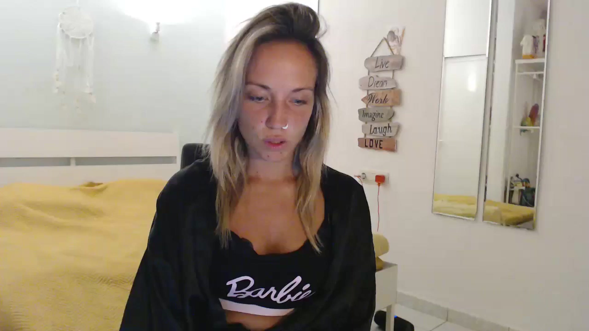 Gallery image thumbnail from Hotangelalli's myfreecams stream on, 08/21/2023, 01:02 image 1 of 20