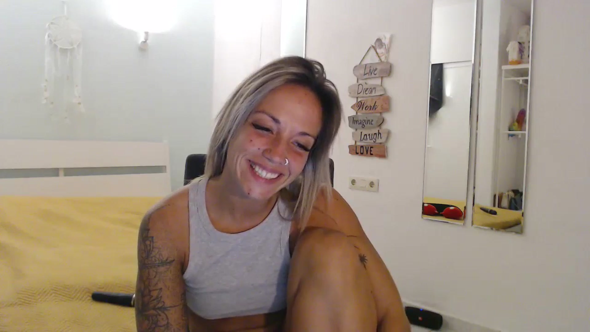 Gallery image thumbnail from Hotangelalli's myfreecams stream on, 08/25/2023, 01:41 image 3 of 20