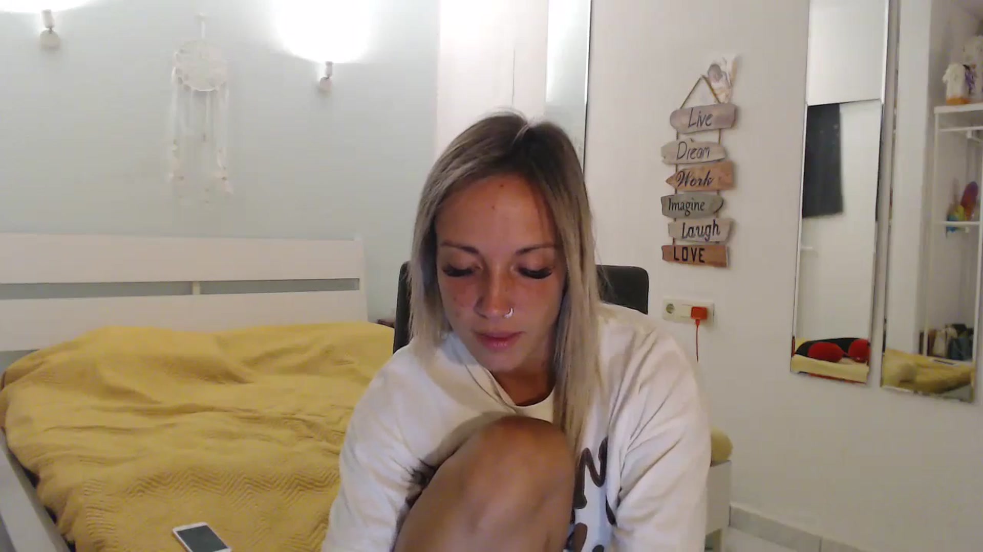 Gallery image thumbnail from Hotangelalli's myfreecams stream on, 08/26/2023, 24:46 image 20 of 20