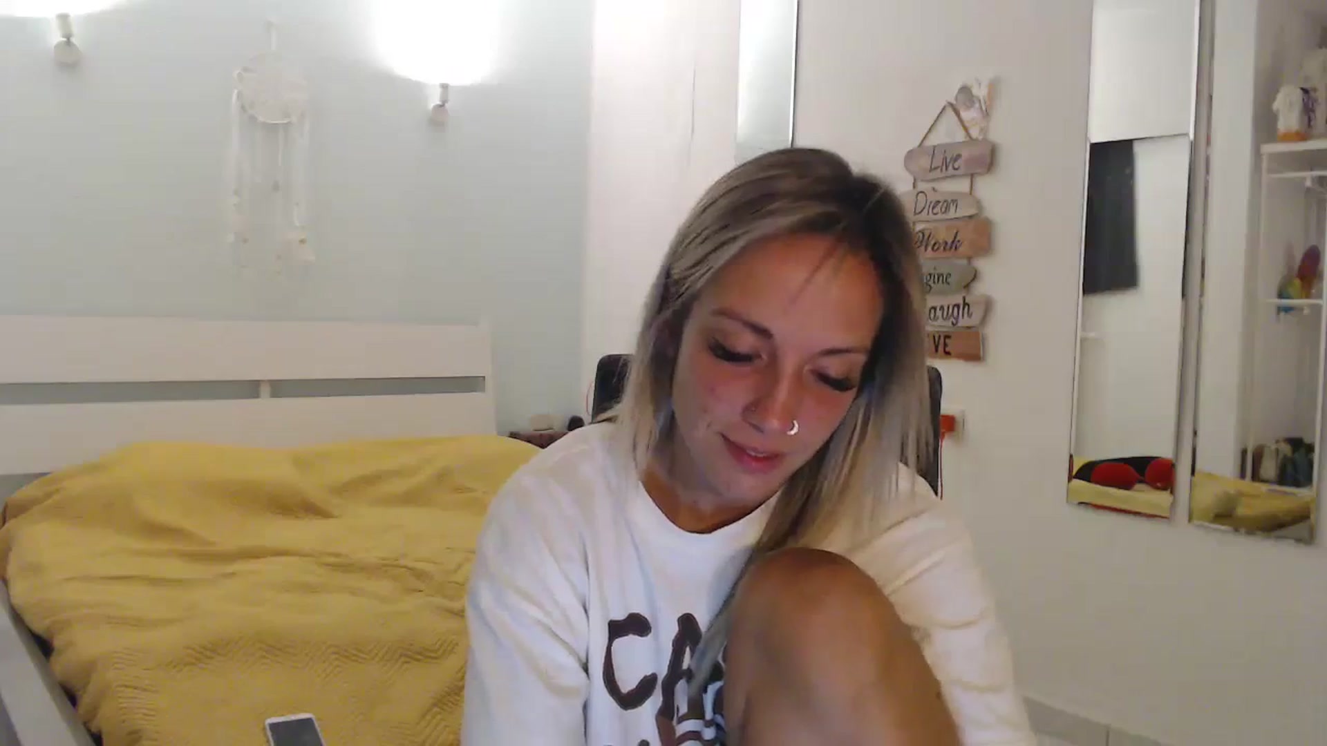 Gallery image thumbnail from Hotangelalli's myfreecams stream on, 08/26/2023, 24:46 image 3 of 20