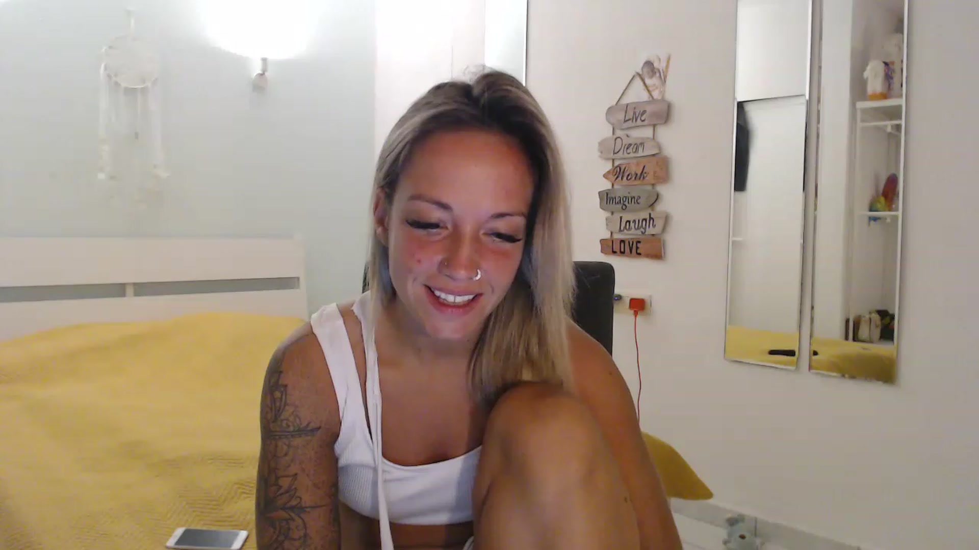 Gallery image thumbnail from Hotangelalli's myfreecams stream on, 08/28/2023, 05:56 image 5 of 20