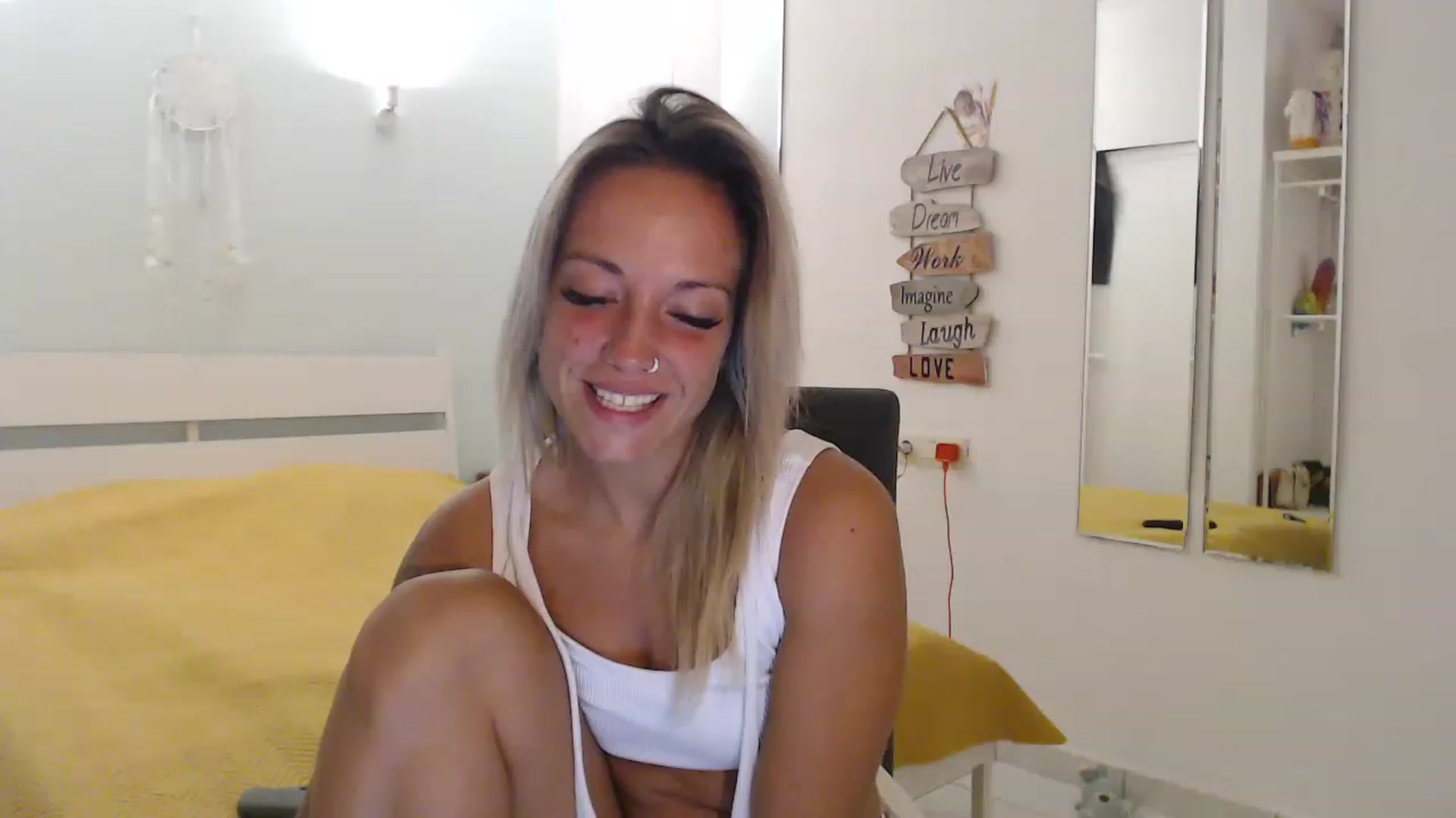 Gallery image thumbnail from Hotangelalli's myfreecams stream on, 08/28/2023, 05:56 image 8 of 20