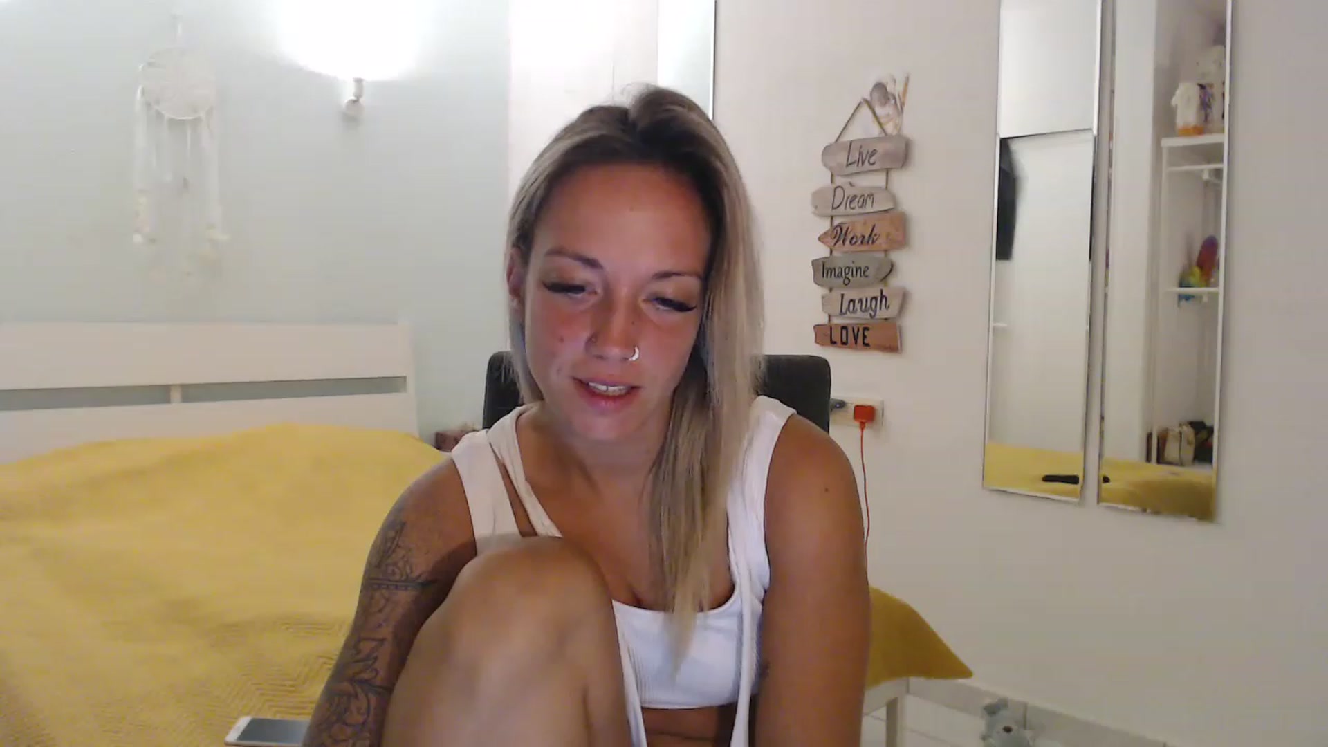 Gallery image thumbnail from Hotangelalli's myfreecams stream on, 08/28/2023, 05:56 image 4 of 20