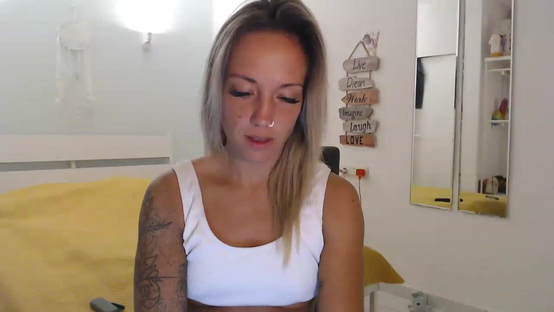 Gallery image thumbnail from Hotangelalli's myfreecams stream on, 08/28/2023, 05:56 image 20 of 20