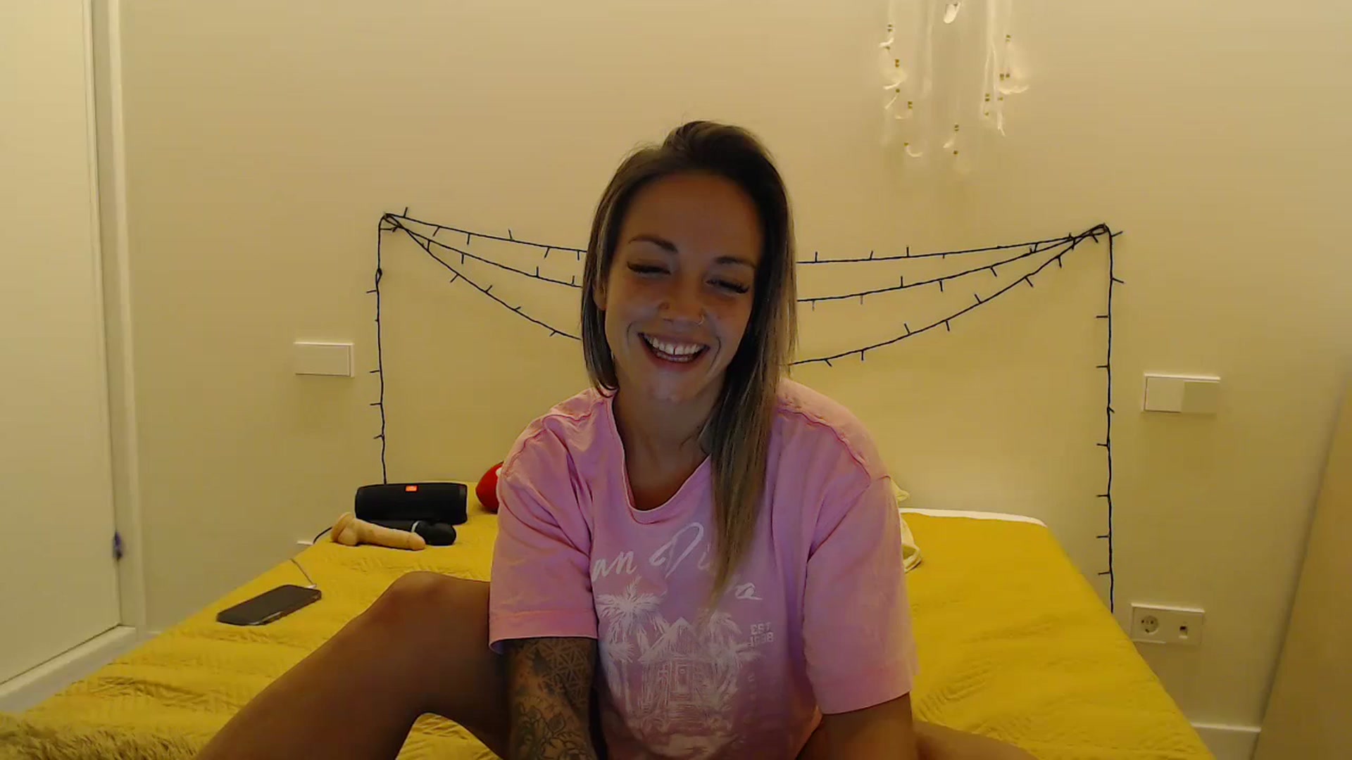 Gallery image thumbnail from Hotangelalli's myfreecams stream on, 11/21/2023, 03:04 image 10 of 20