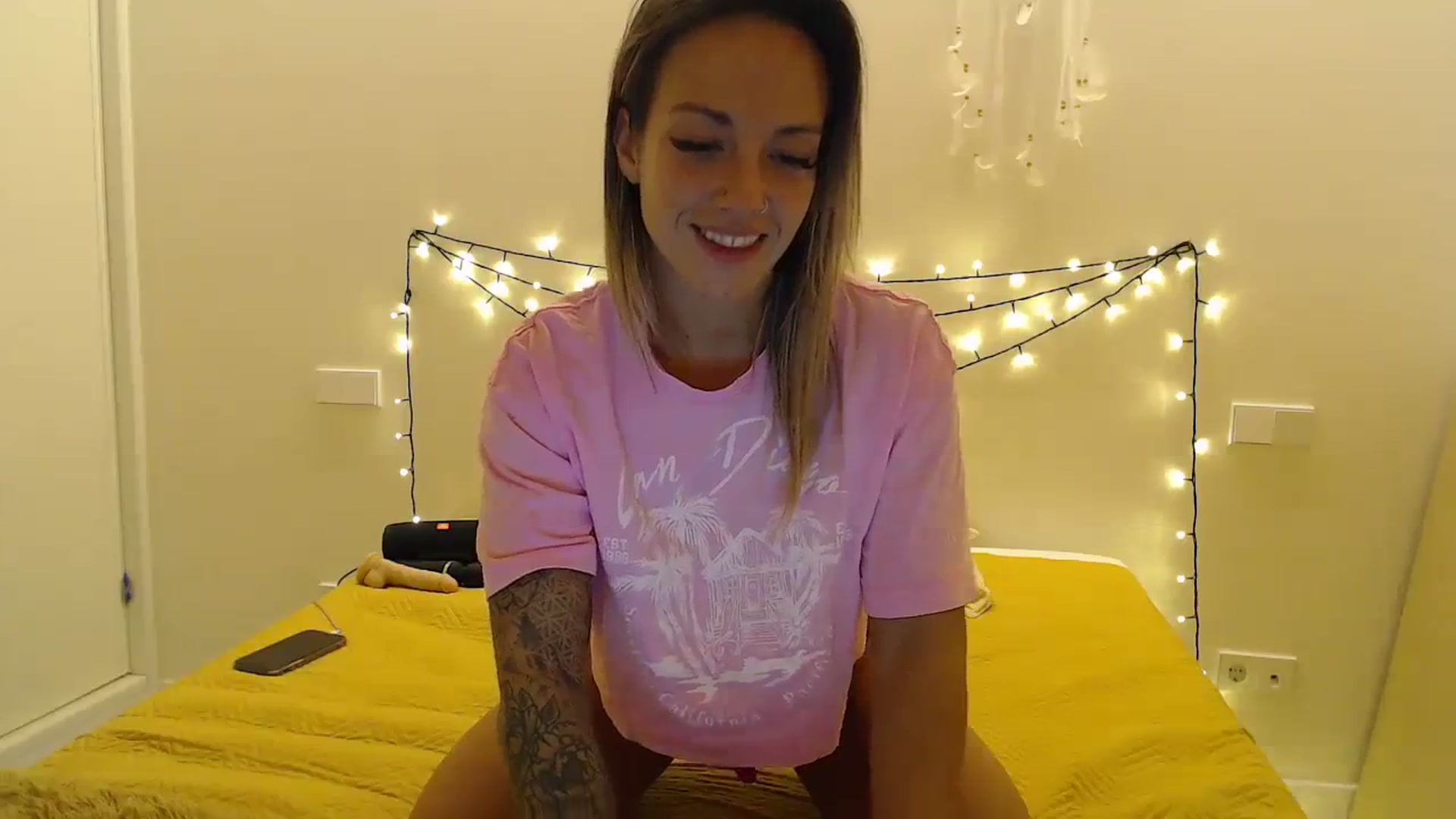 Gallery image thumbnail from Hotangelalli's myfreecams stream on, 11/21/2023, 03:04 image 20 of 20