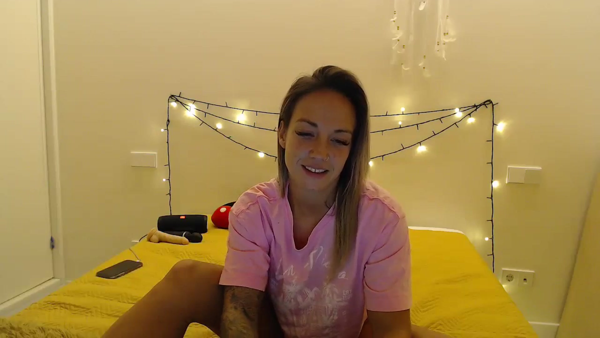 Gallery image thumbnail from Hotangelalli's myfreecams stream on, 11/21/2023, 03:04 image 16 of 20