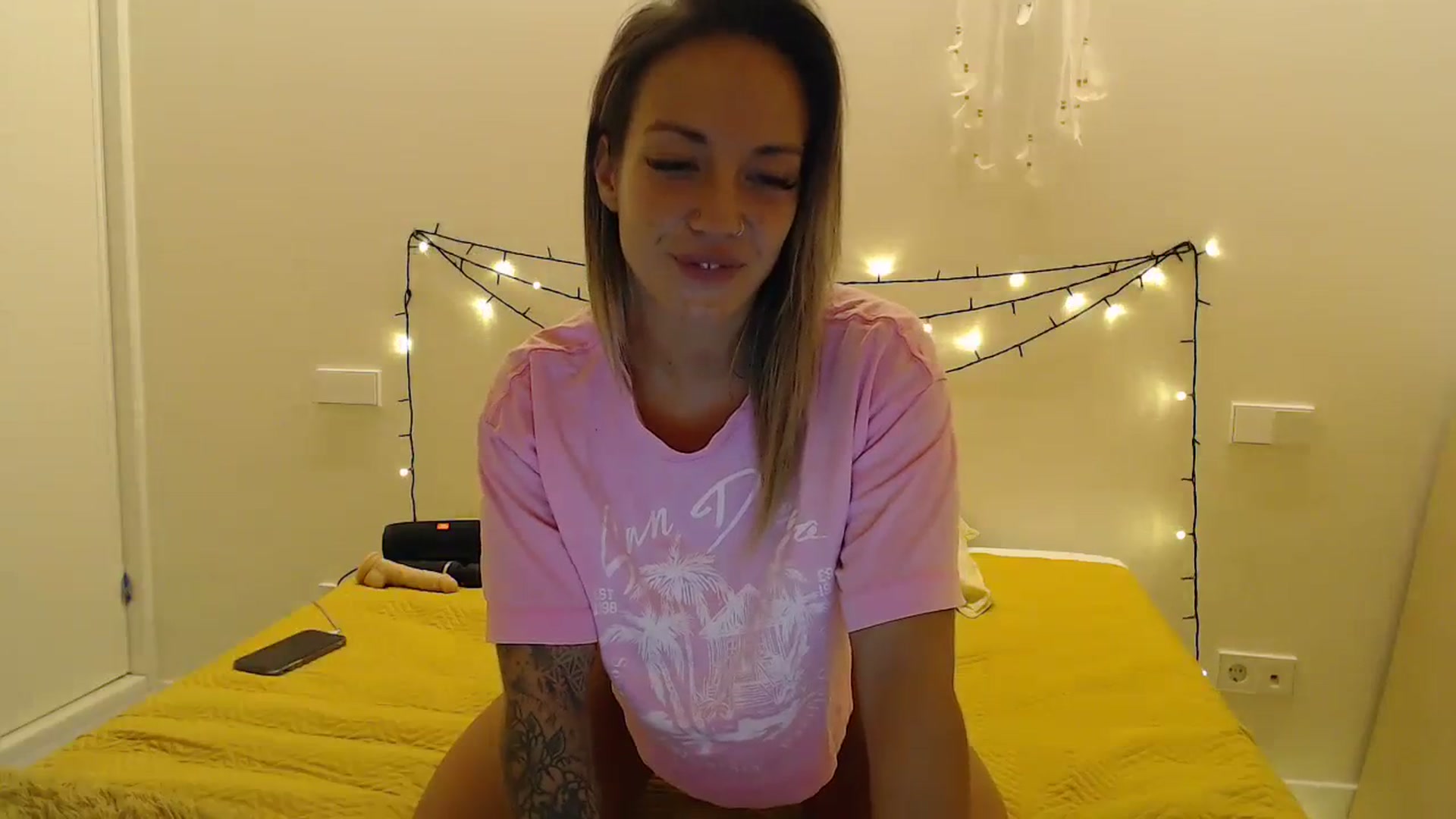 Gallery image thumbnail from Hotangelalli's myfreecams stream on, 11/21/2023, 03:04 image 18 of 20