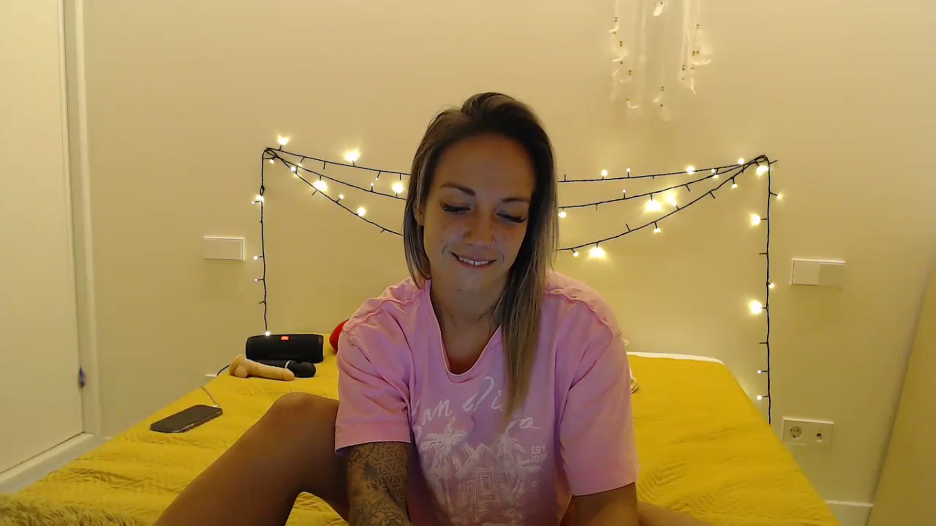 Gallery image thumbnail from Hotangelalli's myfreecams stream on, 11/21/2023, 03:04 image 12 of 20