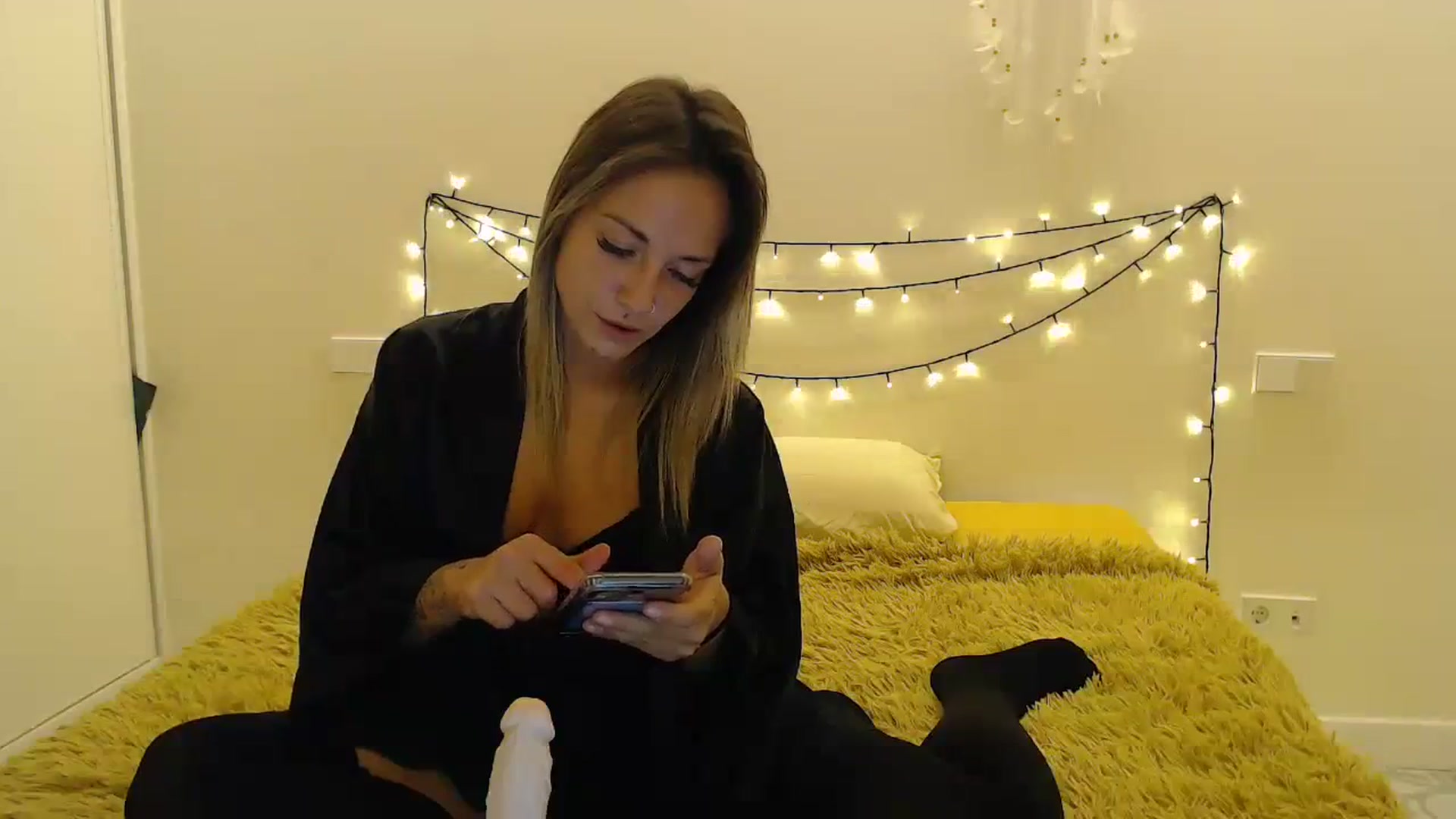 Gallery image thumbnail from Hotangelalli's myfreecams stream on, 11/30/2023, 01:10 image 4 of 20