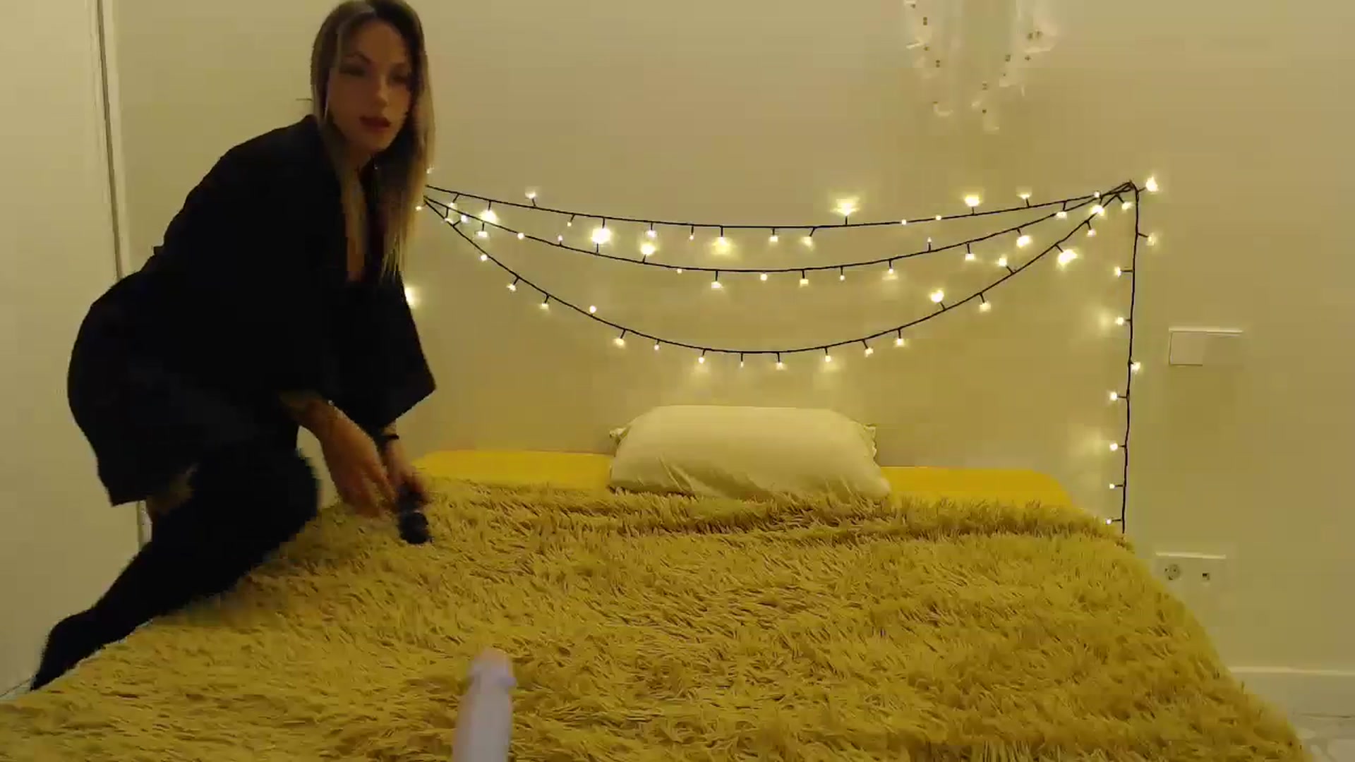 Gallery image thumbnail from Hotangelalli's myfreecams stream on, 11/30/2023, 01:10 image 6 of 20