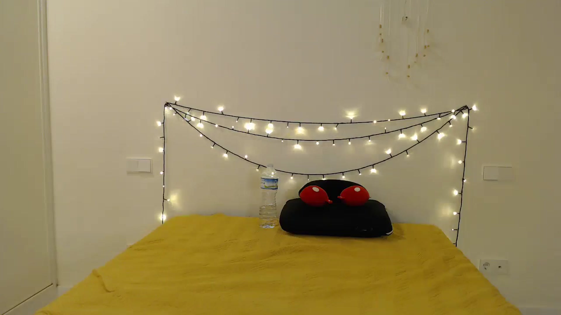 Gallery image thumbnail from Hotangelalli's myfreecams stream on, 12/06/2023, 24:10 image 8 of 20