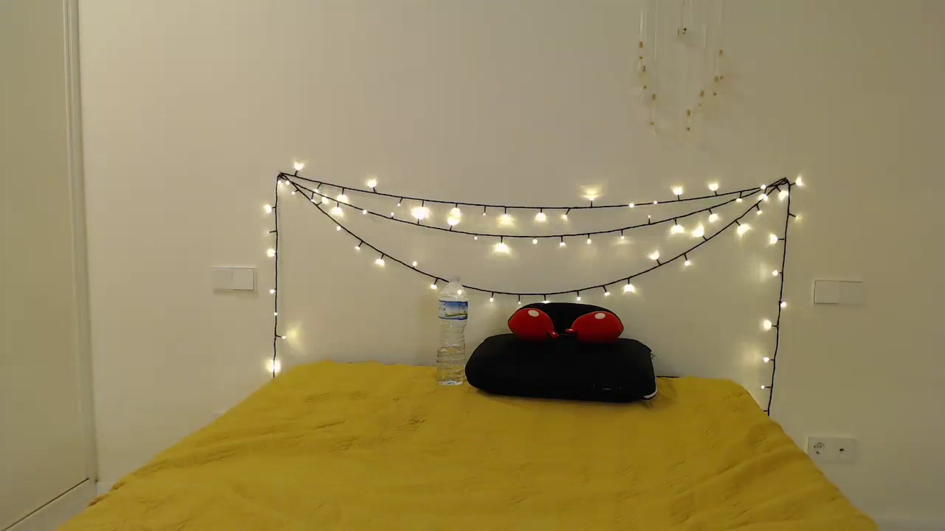 Gallery image thumbnail from Hotangelalli's myfreecams stream on, 12/06/2023, 24:10 image 16 of 20
