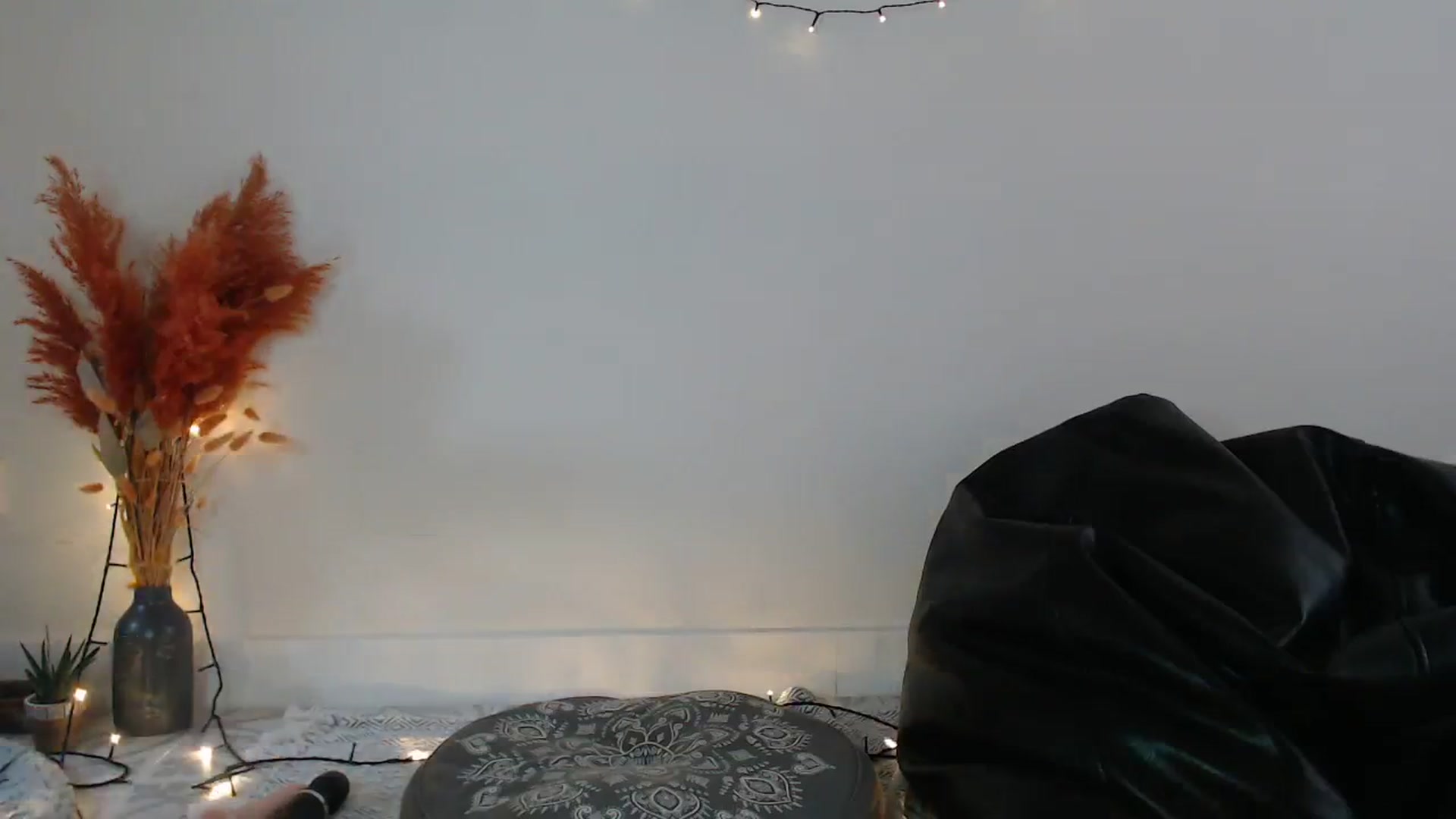 Gallery image thumbnail from Hotangelalli's myfreecams stream on, 01/01/2024, 11:46 image 15 of 20