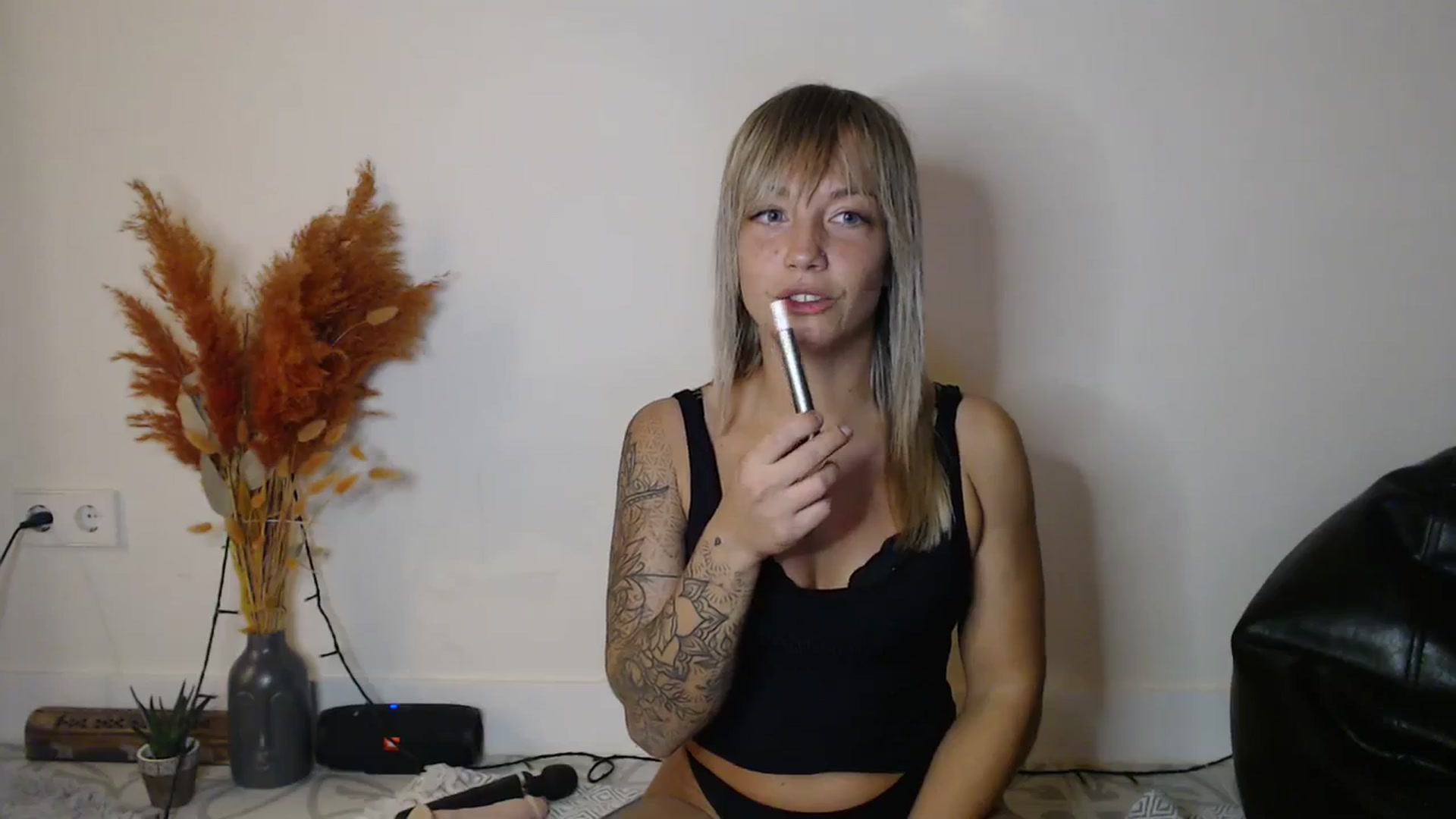 Gallery image thumbnail from Hotangelalli's myfreecams stream on, 01/05/2024, 24:53 image 20 of 20
