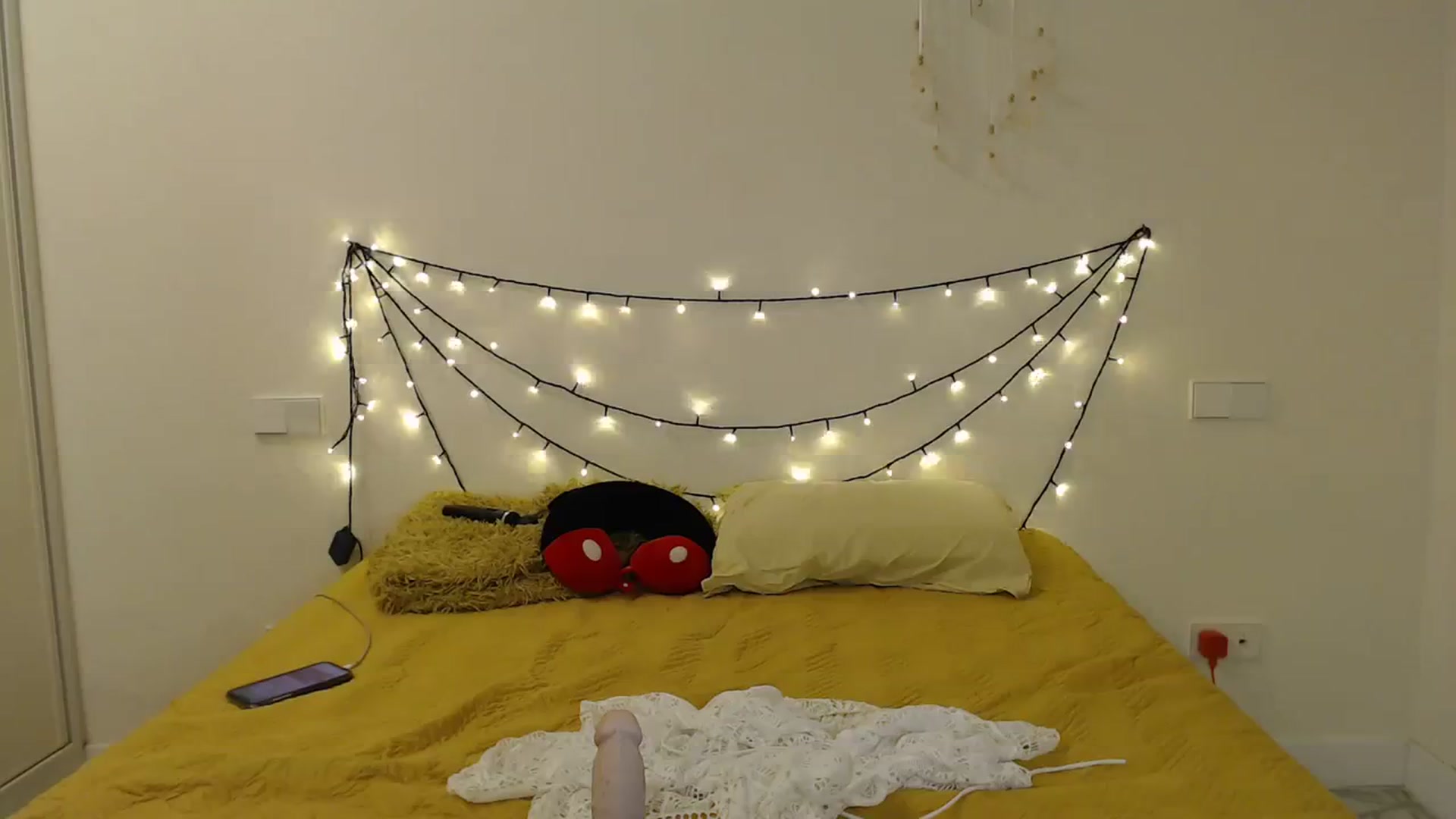 Gallery image thumbnail from Hotangelalli's myfreecams stream on, 01/24/2024, 23:31 image 2 of 20