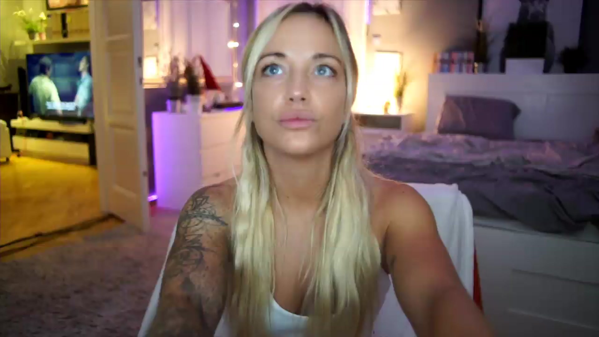 Gallery image thumbnail from Hotangelalli's myfreecams stream on, 08/09/2026, 23:09 image 1 of 20