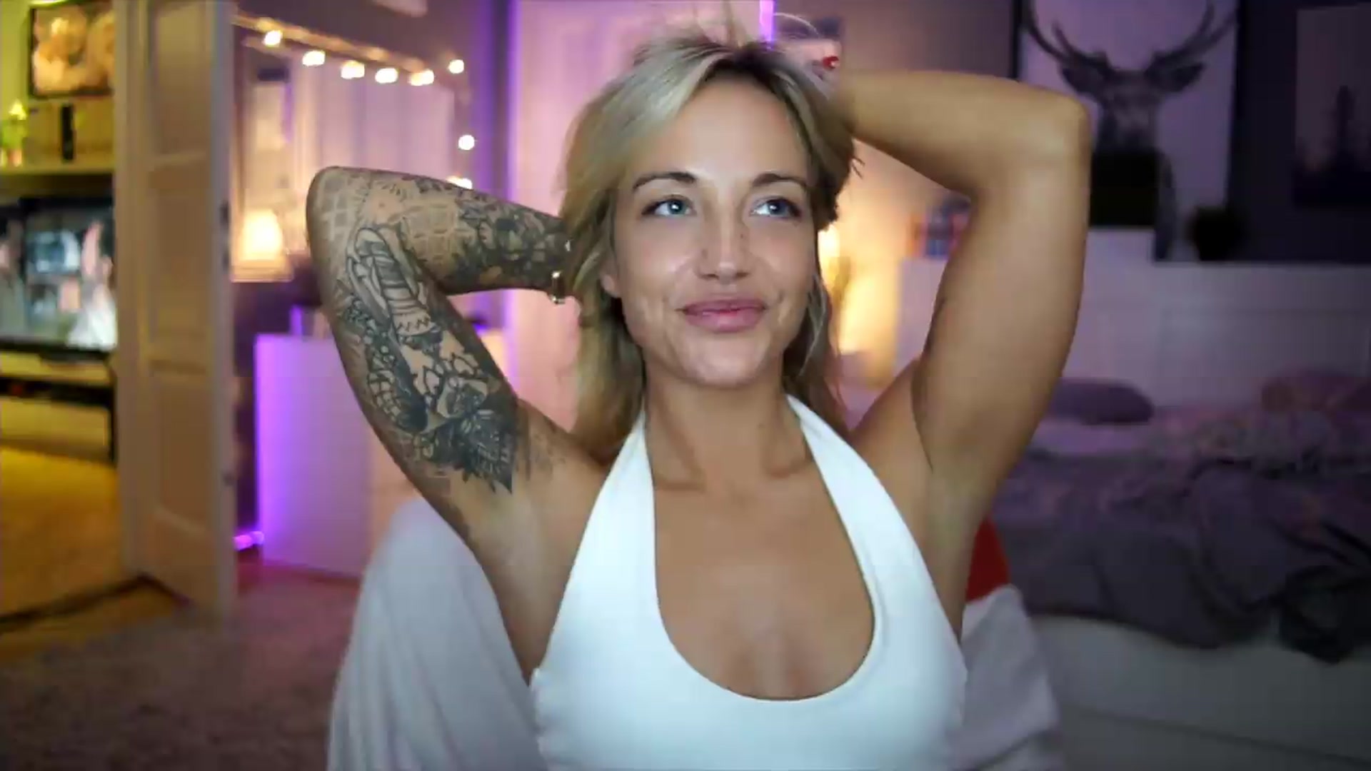 Gallery image thumbnail from Hotangelalli's myfreecams stream on, 08/10/2026, 03:13 image 18 of 20