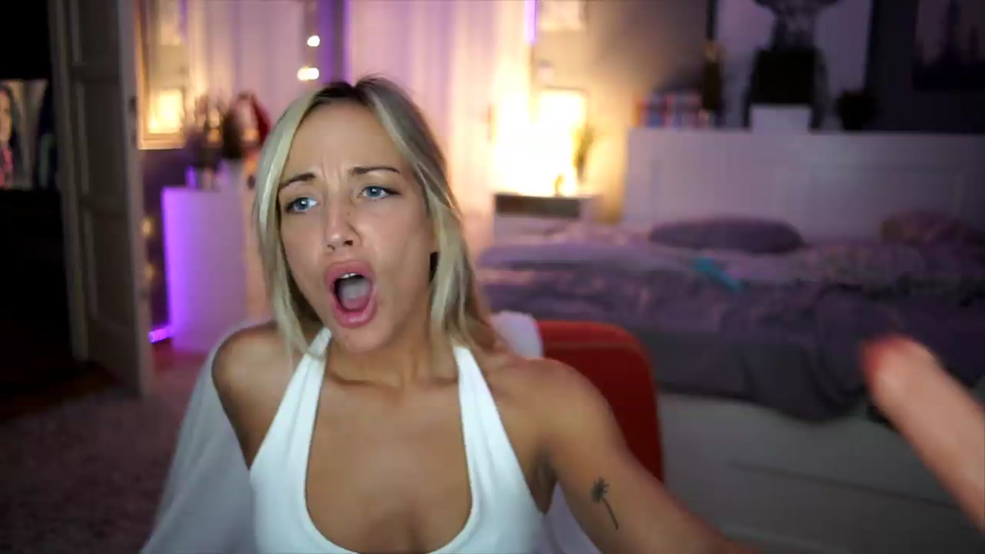 Gallery image thumbnail from Hotangelalli's myfreecams stream on, 08/10/2026, 05:25 image 20 of 20